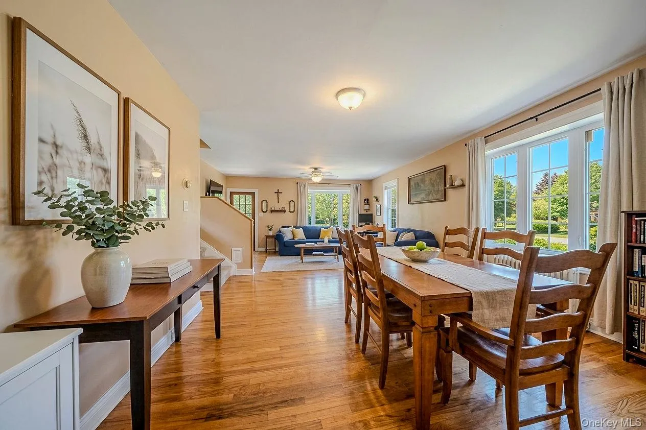 2802 Miles Avenue, New York, NY, 3 Bedrooms Bedrooms, 4 Rooms Rooms,2 BathroomsBathrooms,Residential,For Rent,Miles,0,1003681 2802 Miles Avenue, New York, NY, 3 Bedrooms Bedrooms, 4 Rooms Rooms,2 BathroomsBathrooms,Residential,For Rent,Miles,0,1003681