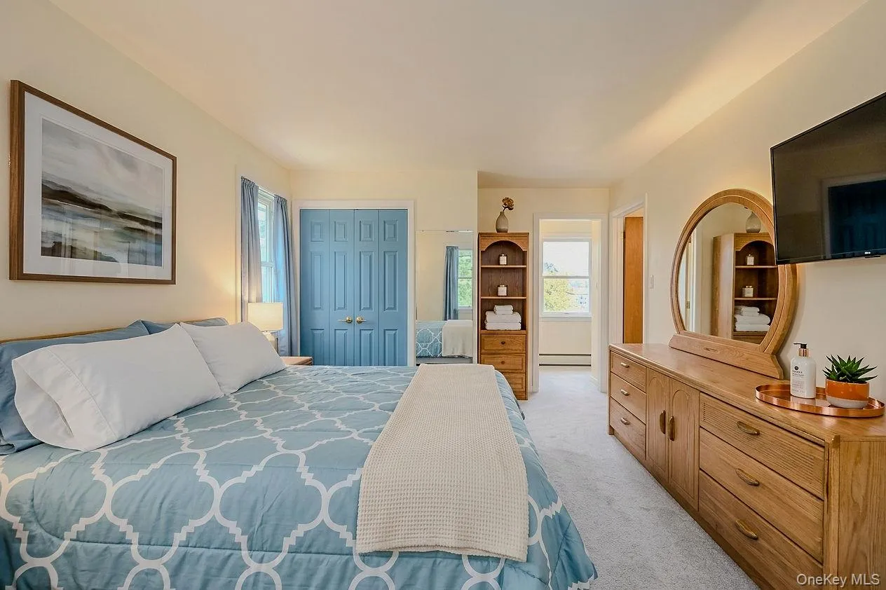 2802 Miles Avenue, New York, NY, 3 Bedrooms Bedrooms, 4 Rooms Rooms,2 BathroomsBathrooms,Residential,For Rent,Miles,0,1003681 2802 Miles Avenue, New York, NY, 3 Bedrooms Bedrooms, 4 Rooms Rooms,2 BathroomsBathrooms,Residential,For Rent,Miles,0,1003681