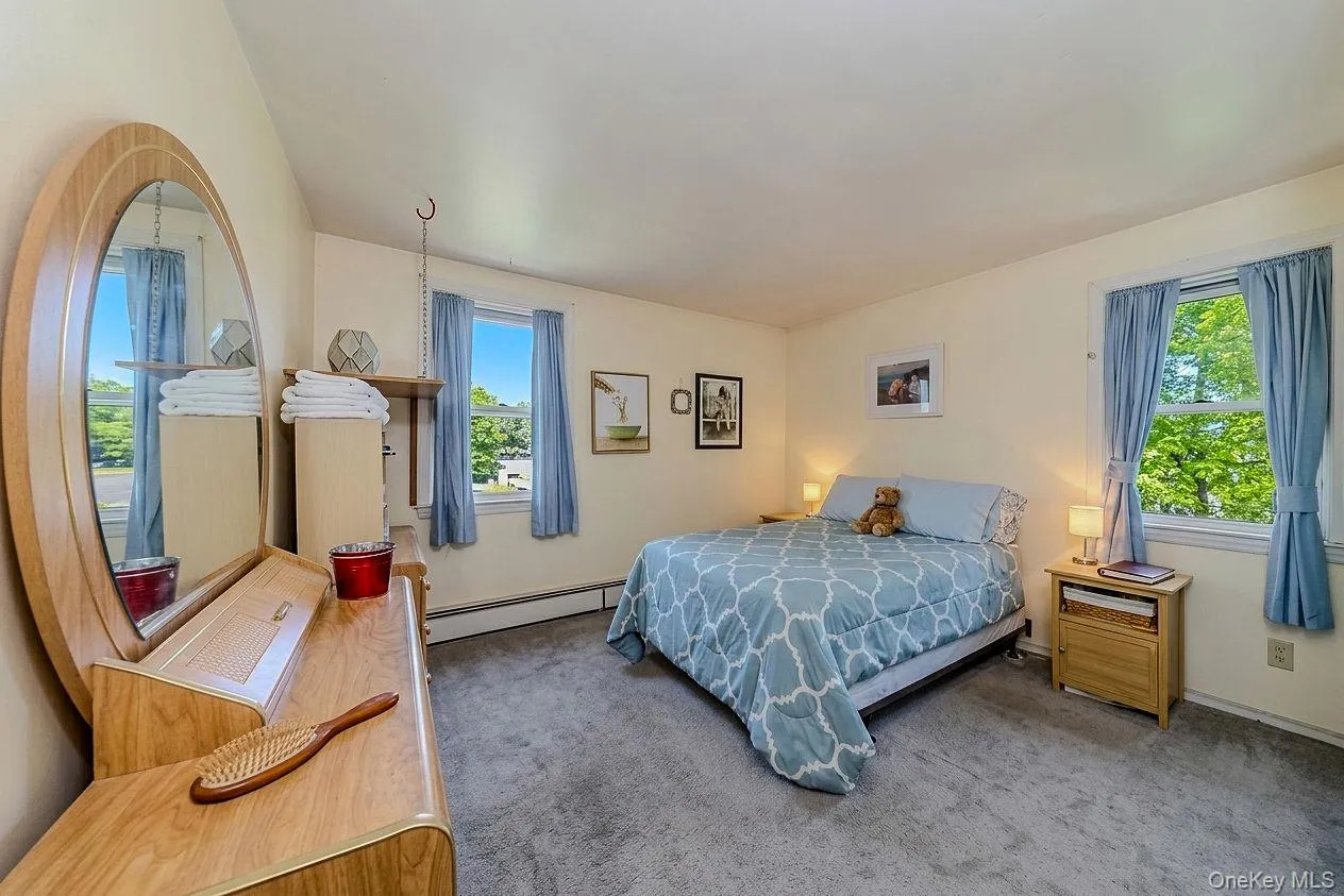 2802 Miles Avenue, New York, NY, 3 Bedrooms Bedrooms, 4 Rooms Rooms,2 BathroomsBathrooms,Residential,For Rent,Miles,0,1003681 2802 Miles Avenue, New York, NY, 3 Bedrooms Bedrooms, 4 Rooms Rooms,2 BathroomsBathrooms,Residential,For Rent,Miles,0,1003681