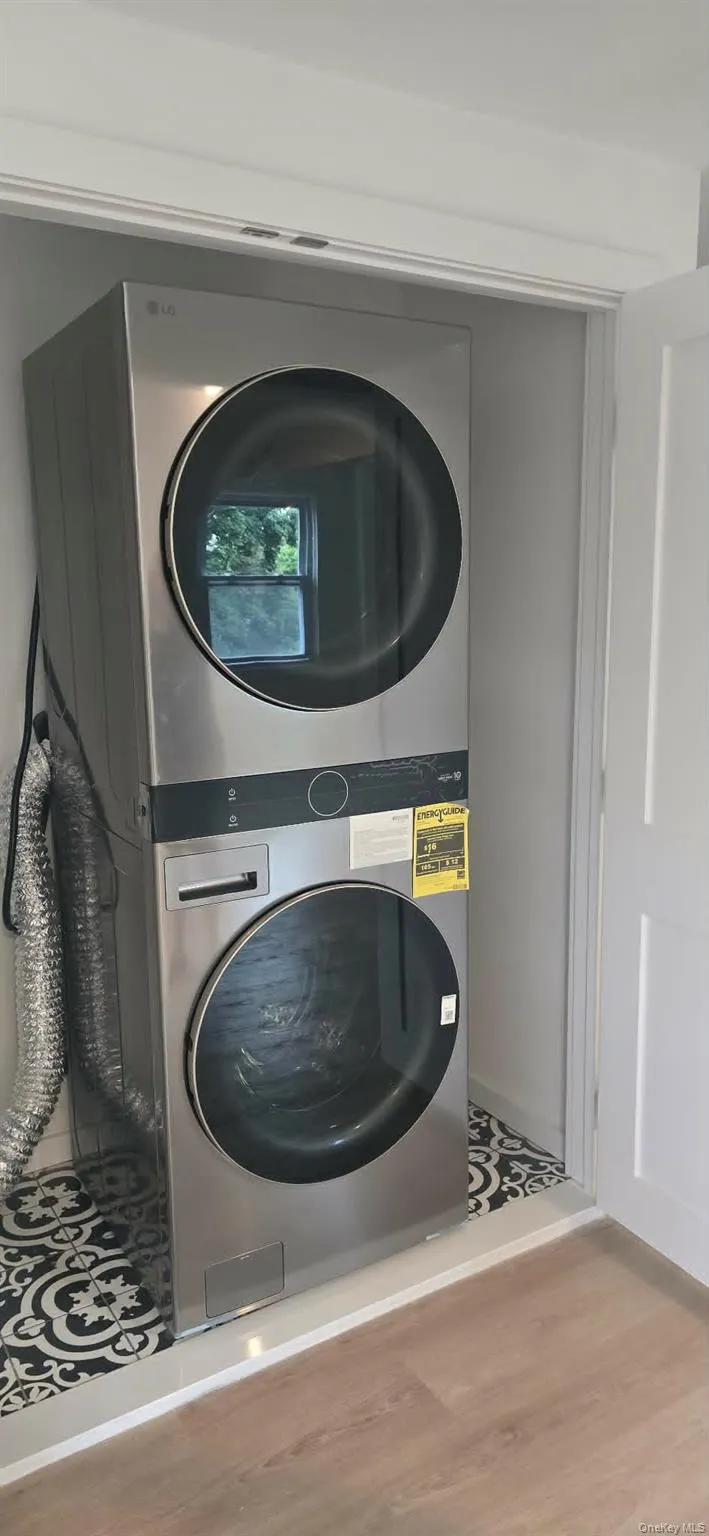 90 Nassau Road, Huntington, NY, 2 Bedrooms Bedrooms, 4 Rooms Rooms,1 BathroomBathrooms,Residential Lease,For Rent,Nassau,0,1003682 90 Nassau Road, Huntington, NY, 2 Bedrooms Bedrooms, 4 Rooms Rooms,1 BathroomBathrooms,Residential Lease,For Rent,Nassau,0,1003682