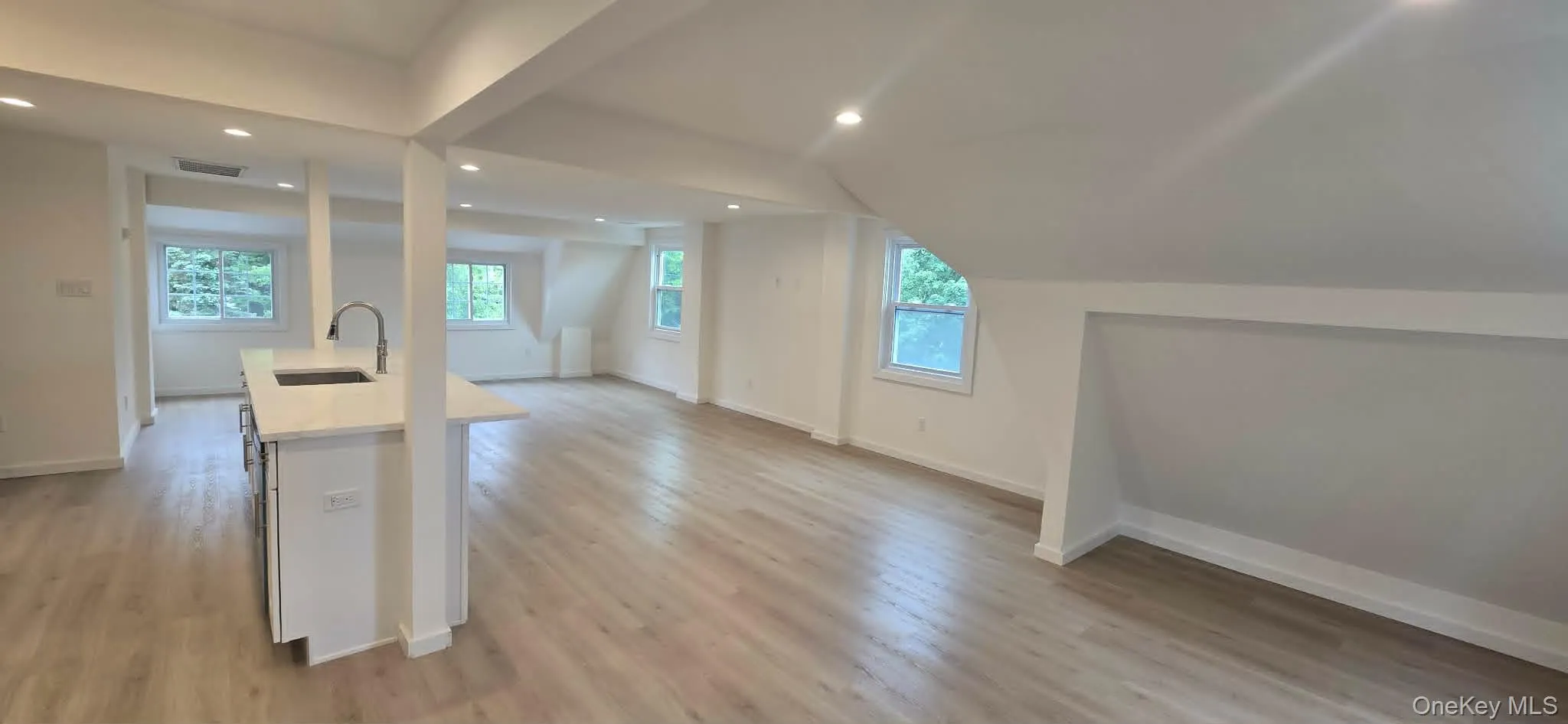90 Nassau Road, Huntington, NY, 2 Bedrooms Bedrooms, 4 Rooms Rooms,1 BathroomBathrooms,Residential Lease,For Rent,Nassau,0,1003682 90 Nassau Road, Huntington, NY, 2 Bedrooms Bedrooms, 4 Rooms Rooms,1 BathroomBathrooms,Residential Lease,For Rent,Nassau,0,1003682