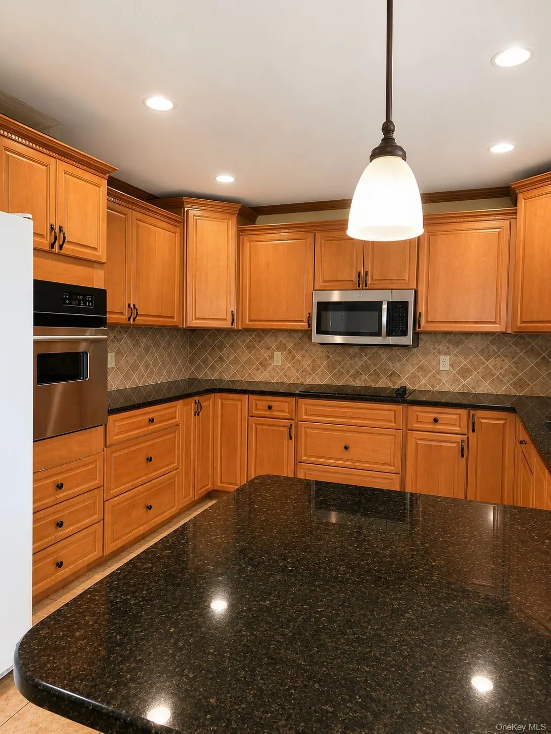 180 Sutton Manor Road, New Rochelle, NY, 3 Bedrooms Bedrooms, 5 Rooms Rooms,2 BathroomsBathrooms,Residential Sale,For Rent,Sutton Manor,0,1003683 180 Sutton Manor Road, New Rochelle, NY, 3 Bedrooms Bedrooms, 5 Rooms Rooms,2 BathroomsBathrooms,Residential Sale,For Rent,Sutton Manor,0,1003683