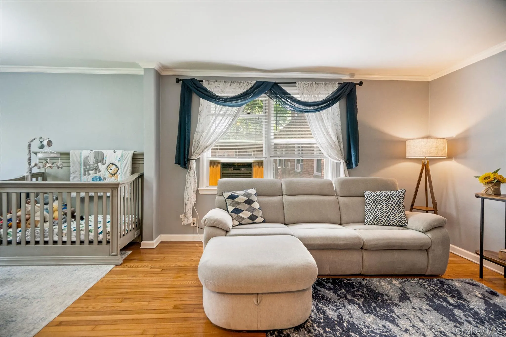 1 Edwards Street, North Hempstead, NY, 1 Bedroom Bedrooms, 4 Rooms Rooms,1 BathroomBathrooms,Residential,For Rent,Edwards,0,1003693 1 Edwards Street, North Hempstead, NY, 1 Bedroom Bedrooms, 4 Rooms Rooms,1 BathroomBathrooms,Residential,For Rent,Edwards,0,1003693