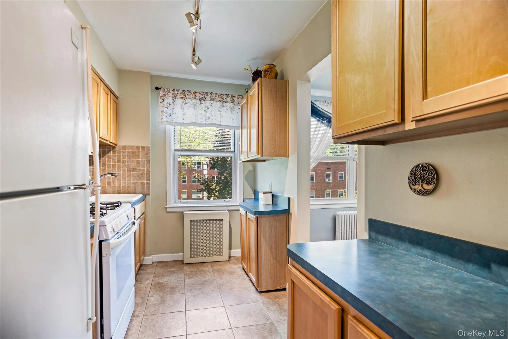 1 Edwards Street, North Hempstead, NY, 1 Bedroom Bedrooms, 4 Rooms Rooms,1 BathroomBathrooms,Residential,For Rent,Edwards,0,1003693 1 Edwards Street, North Hempstead, NY, 1 Bedroom Bedrooms, 4 Rooms Rooms,1 BathroomBathrooms,Residential,For Rent,Edwards,0,1003693
