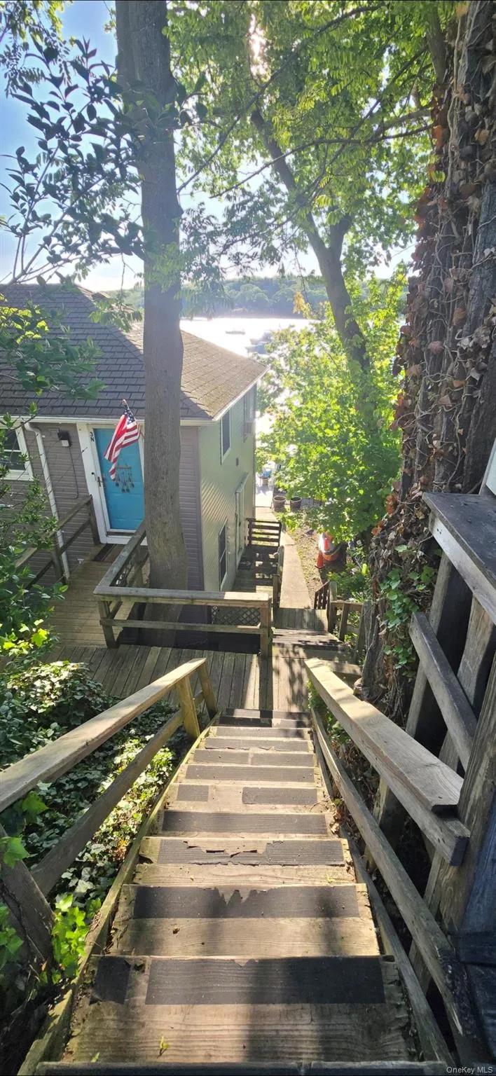 Down to Apartment Down to Apartment