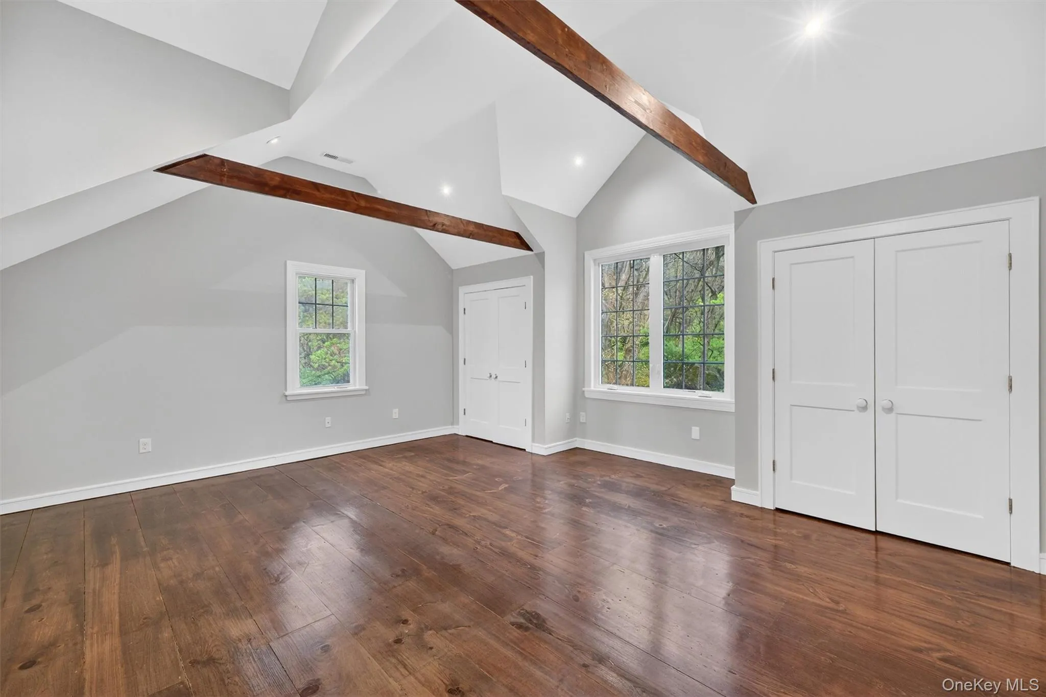 Large 2nd bedroom. Large 2nd bedroom.
