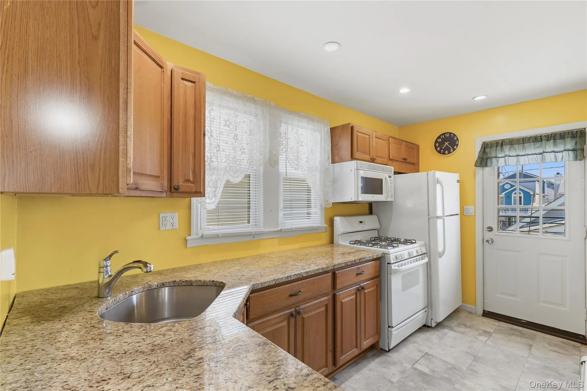 90 Oregon Street, Long Beach, NY, 2 Bedrooms Bedrooms, 5 Rooms Rooms,1 BathroomBathrooms,Residential Lease,For Rent,Oregon,0,1003707 90 Oregon Street, Long Beach, NY, 2 Bedrooms Bedrooms, 5 Rooms Rooms,1 BathroomBathrooms,Residential Lease,For Rent,Oregon,0,1003707