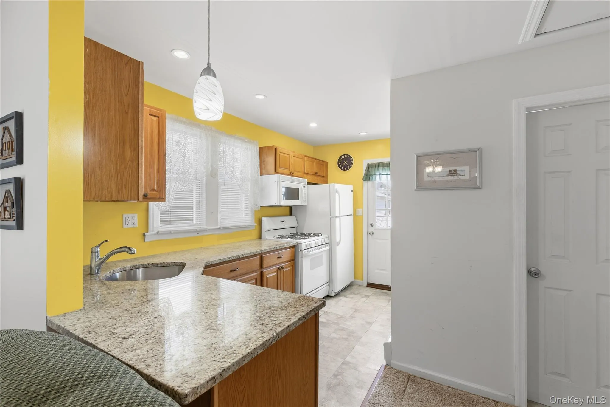 90 Oregon Street, Long Beach, NY, 2 Bedrooms Bedrooms, 5 Rooms Rooms,1 BathroomBathrooms,Residential Lease,For Rent,Oregon,0,1003707 90 Oregon Street, Long Beach, NY, 2 Bedrooms Bedrooms, 5 Rooms Rooms,1 BathroomBathrooms,Residential Lease,For Rent,Oregon,0,1003707