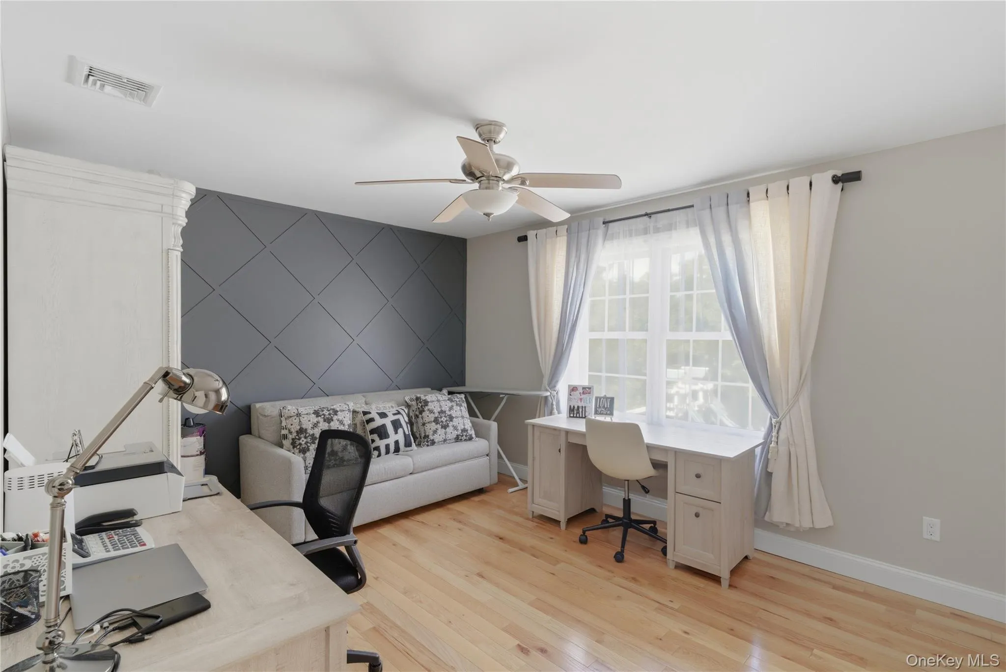 27 Davison Place, Hempstead, NY, 4 Bedrooms Bedrooms, 7 Rooms Rooms,2 BathroomsBathrooms,Residential,For Rent,Davison,0,1003709 27 Davison Place, Hempstead, NY, 4 Bedrooms Bedrooms, 7 Rooms Rooms,2 BathroomsBathrooms,Residential,For Rent,Davison,0,1003709