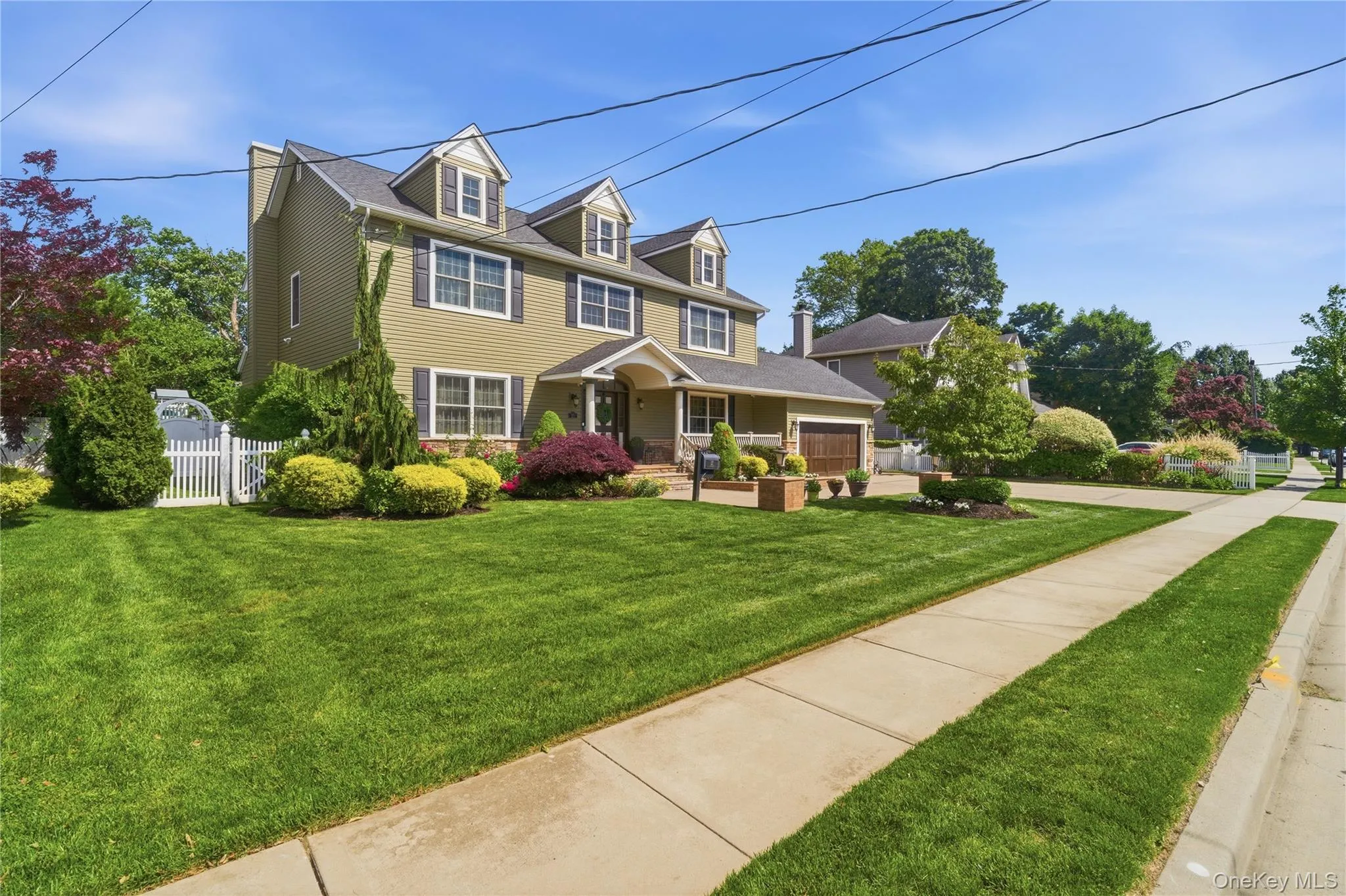 27 Davison Place, Hempstead, NY, 4 Bedrooms Bedrooms, 7 Rooms Rooms,2 BathroomsBathrooms,Residential,For Rent,Davison,0,1003709 27 Davison Place, Hempstead, NY, 4 Bedrooms Bedrooms, 7 Rooms Rooms,2 BathroomsBathrooms,Residential,For Rent,Davison,0,1003709