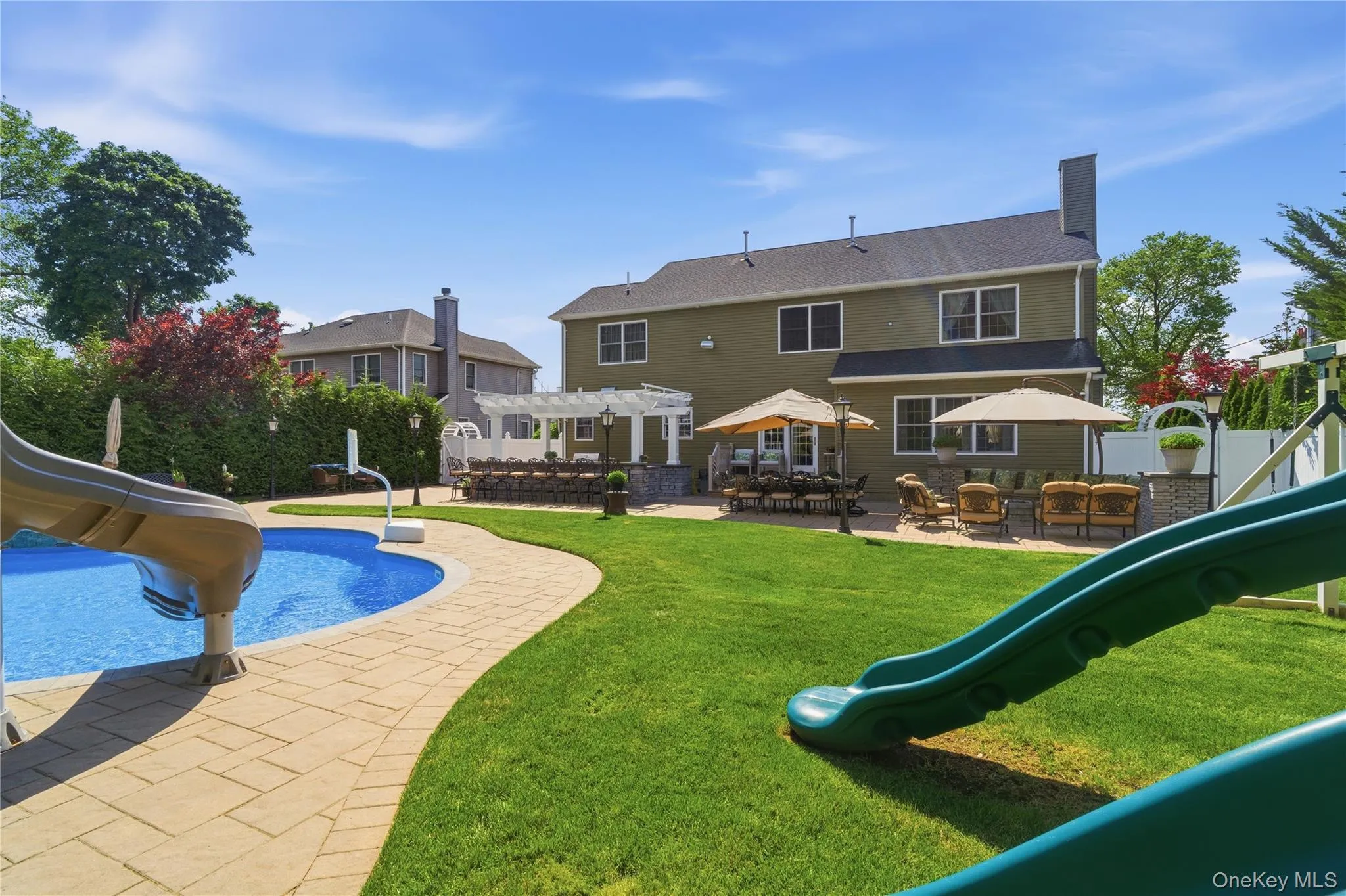 27 Davison Place, Hempstead, NY, 4 Bedrooms Bedrooms, 7 Rooms Rooms,2 BathroomsBathrooms,Residential,For Rent,Davison,0,1003709 27 Davison Place, Hempstead, NY, 4 Bedrooms Bedrooms, 7 Rooms Rooms,2 BathroomsBathrooms,Residential,For Rent,Davison,0,1003709