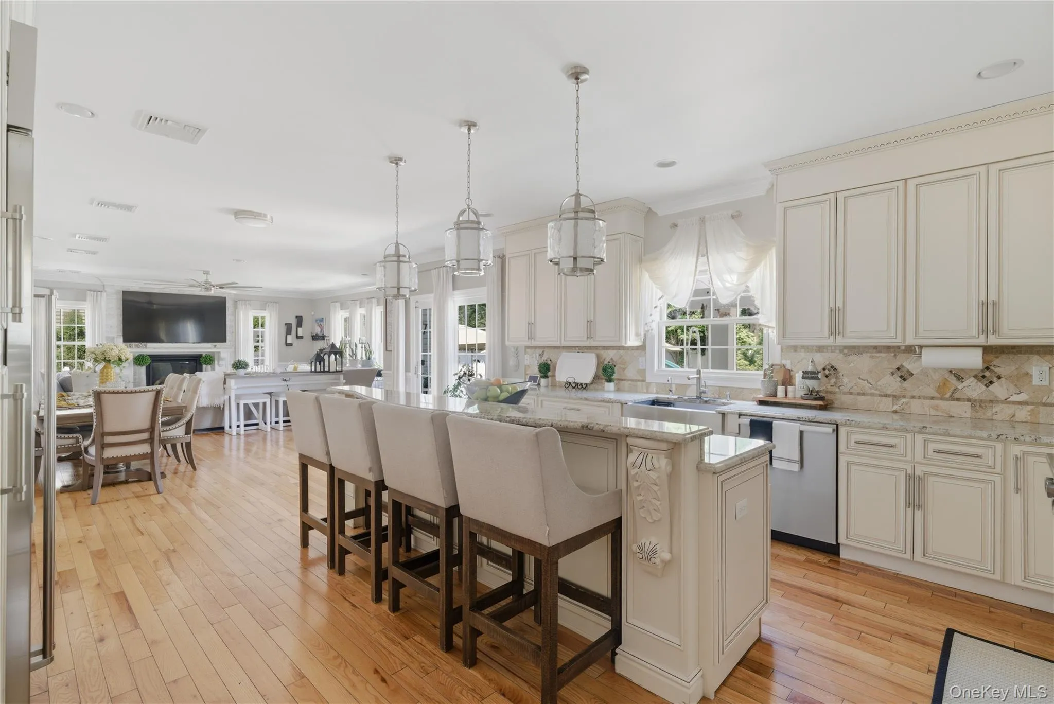 27 Davison Place, Hempstead, NY, 4 Bedrooms Bedrooms, 7 Rooms Rooms,2 BathroomsBathrooms,Residential,For Rent,Davison,0,1003709 27 Davison Place, Hempstead, NY, 4 Bedrooms Bedrooms, 7 Rooms Rooms,2 BathroomsBathrooms,Residential,For Rent,Davison,0,1003709