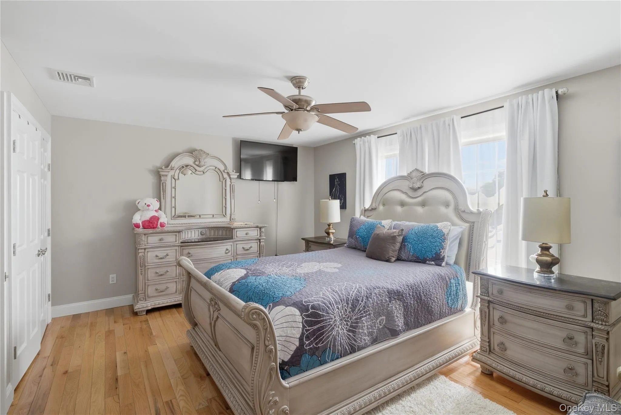 27 Davison Place, Hempstead, NY, 4 Bedrooms Bedrooms, 7 Rooms Rooms,2 BathroomsBathrooms,Residential,For Rent,Davison,0,1003709 27 Davison Place, Hempstead, NY, 4 Bedrooms Bedrooms, 7 Rooms Rooms,2 BathroomsBathrooms,Residential,For Rent,Davison,0,1003709