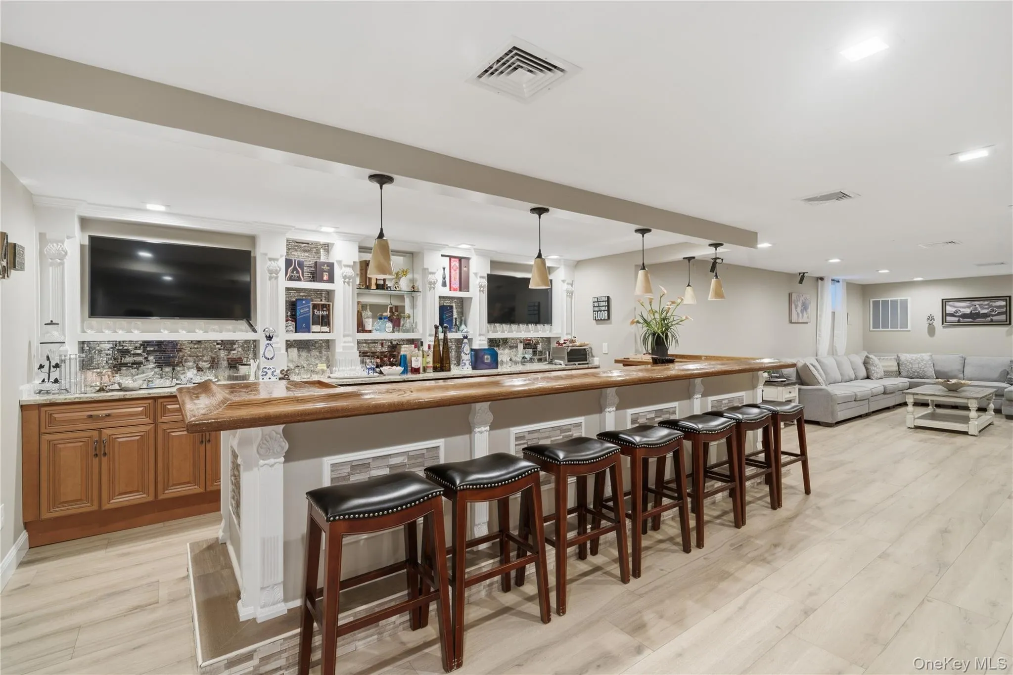 27 Davison Place, Hempstead, NY, 4 Bedrooms Bedrooms, 7 Rooms Rooms,2 BathroomsBathrooms,Residential,For Rent,Davison,0,1003709 27 Davison Place, Hempstead, NY, 4 Bedrooms Bedrooms, 7 Rooms Rooms,2 BathroomsBathrooms,Residential,For Rent,Davison,0,1003709