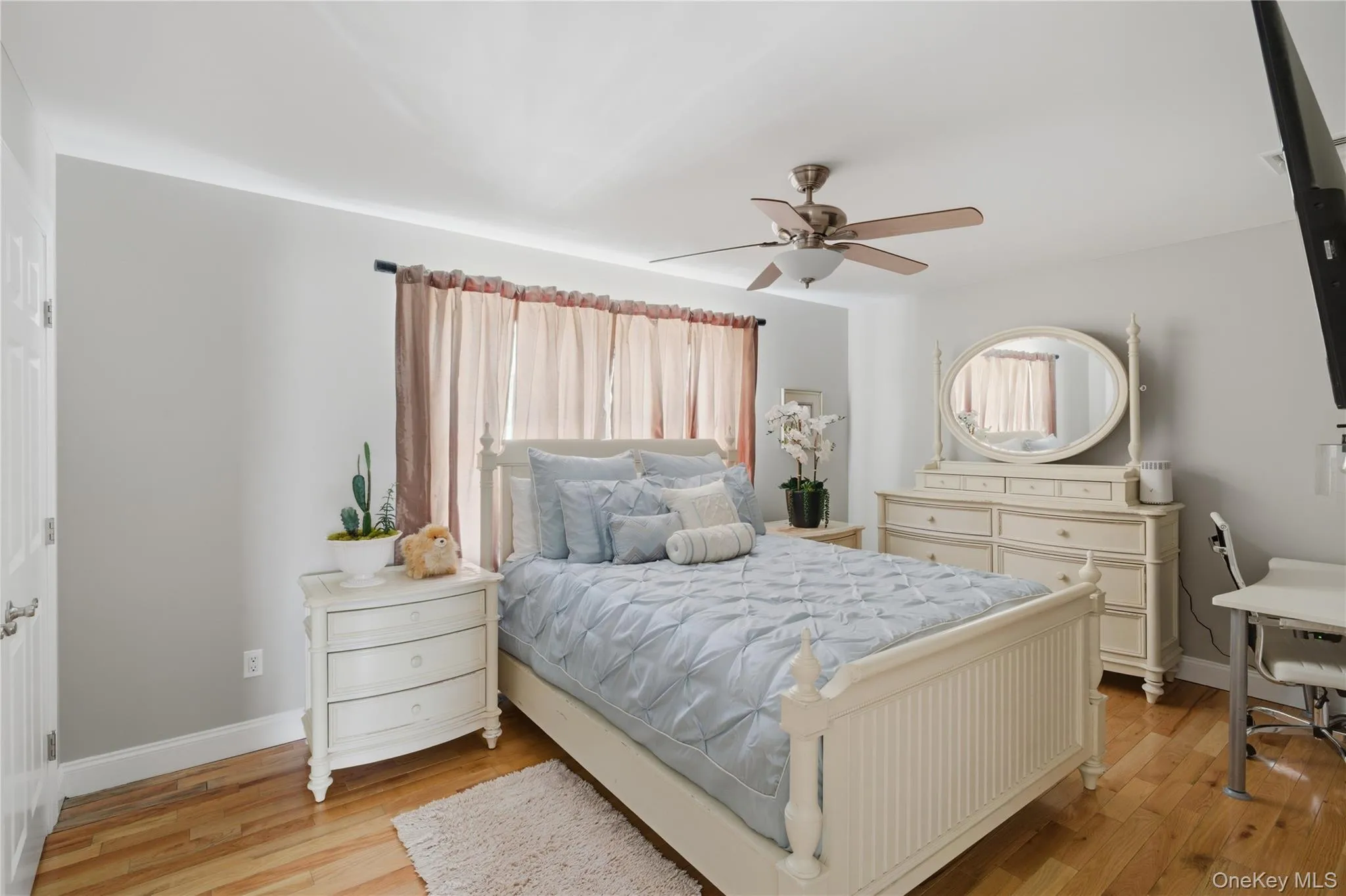 27 Davison Place, Hempstead, NY, 4 Bedrooms Bedrooms, 7 Rooms Rooms,2 BathroomsBathrooms,Residential,For Rent,Davison,0,1003709 27 Davison Place, Hempstead, NY, 4 Bedrooms Bedrooms, 7 Rooms Rooms,2 BathroomsBathrooms,Residential,For Rent,Davison,0,1003709