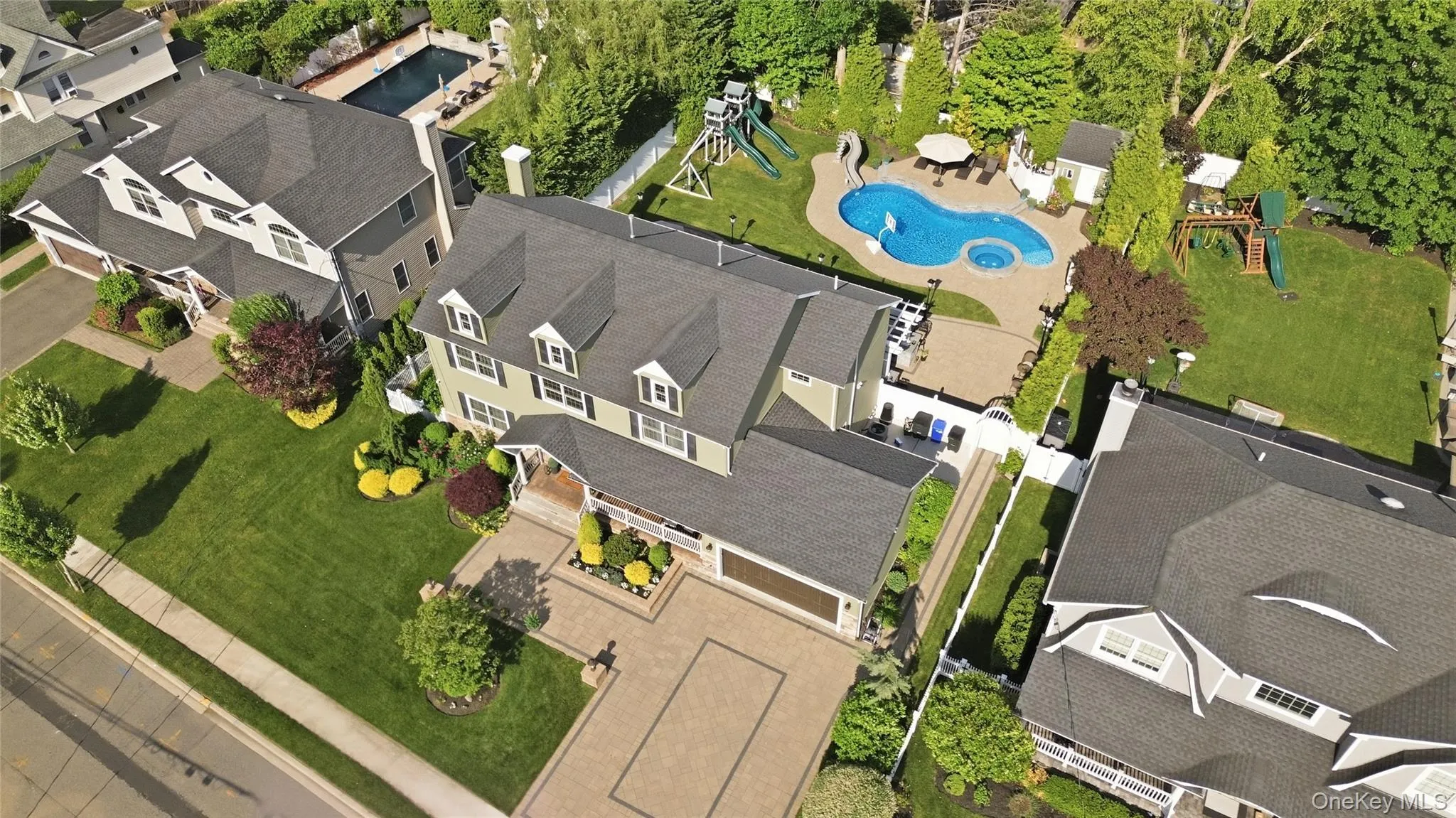 27 Davison Place, Hempstead, NY, 4 Bedrooms Bedrooms, 7 Rooms Rooms,2 BathroomsBathrooms,Residential,For Rent,Davison,0,1003709 27 Davison Place, Hempstead, NY, 4 Bedrooms Bedrooms, 7 Rooms Rooms,2 BathroomsBathrooms,Residential,For Rent,Davison,0,1003709