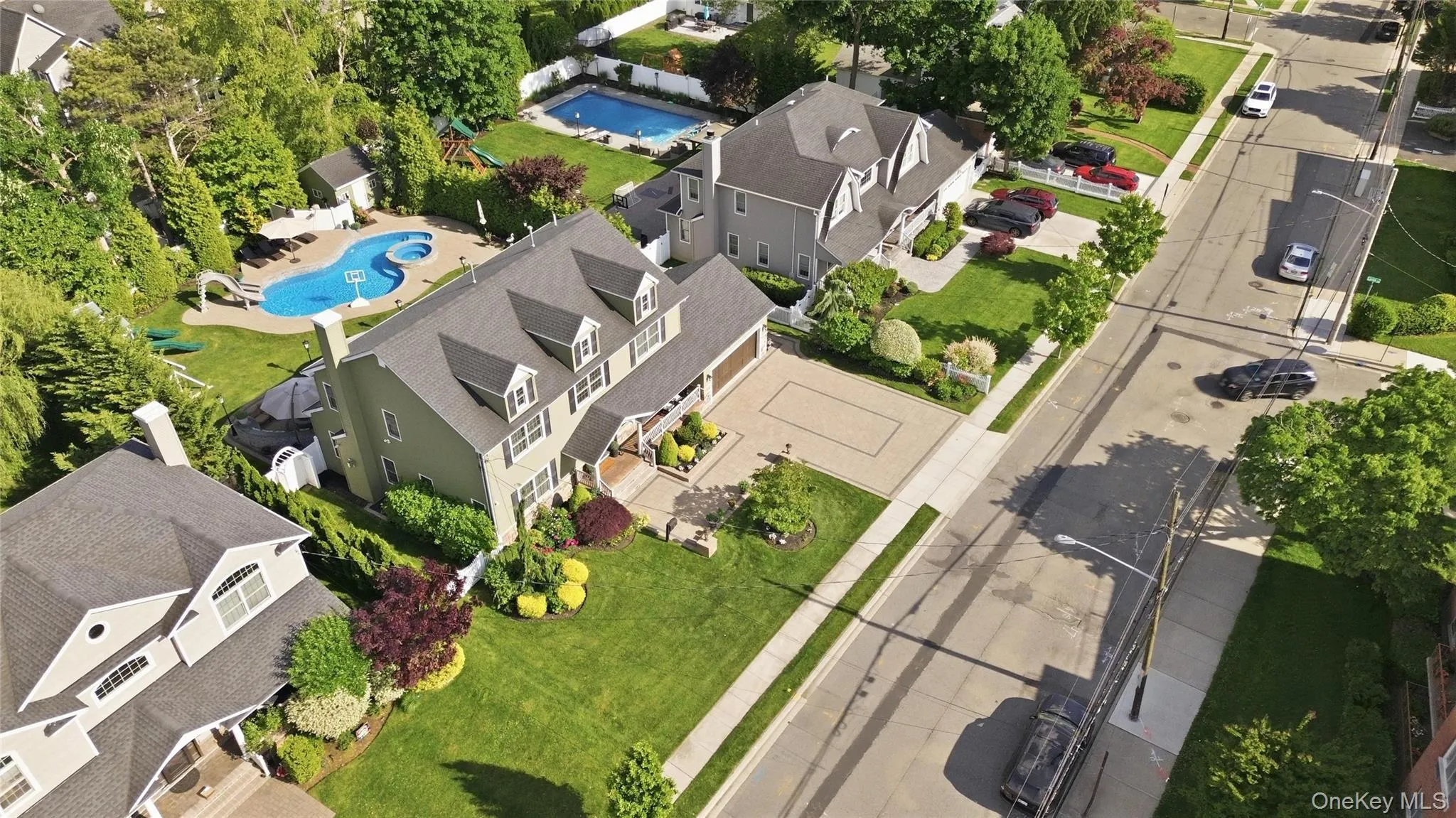 27 Davison Place, Hempstead, NY, 4 Bedrooms Bedrooms, 7 Rooms Rooms,2 BathroomsBathrooms,Residential,For Rent,Davison,0,1003709 27 Davison Place, Hempstead, NY, 4 Bedrooms Bedrooms, 7 Rooms Rooms,2 BathroomsBathrooms,Residential,For Rent,Davison,0,1003709