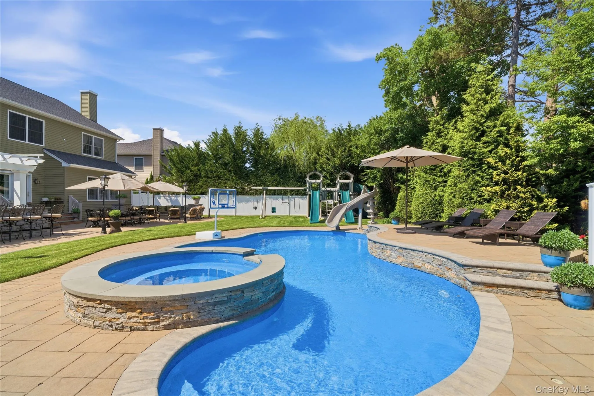 27 Davison Place, Hempstead, NY, 4 Bedrooms Bedrooms, 7 Rooms Rooms,2 BathroomsBathrooms,Residential,For Rent,Davison,0,1003709 27 Davison Place, Hempstead, NY, 4 Bedrooms Bedrooms, 7 Rooms Rooms,2 BathroomsBathrooms,Residential,For Rent,Davison,0,1003709