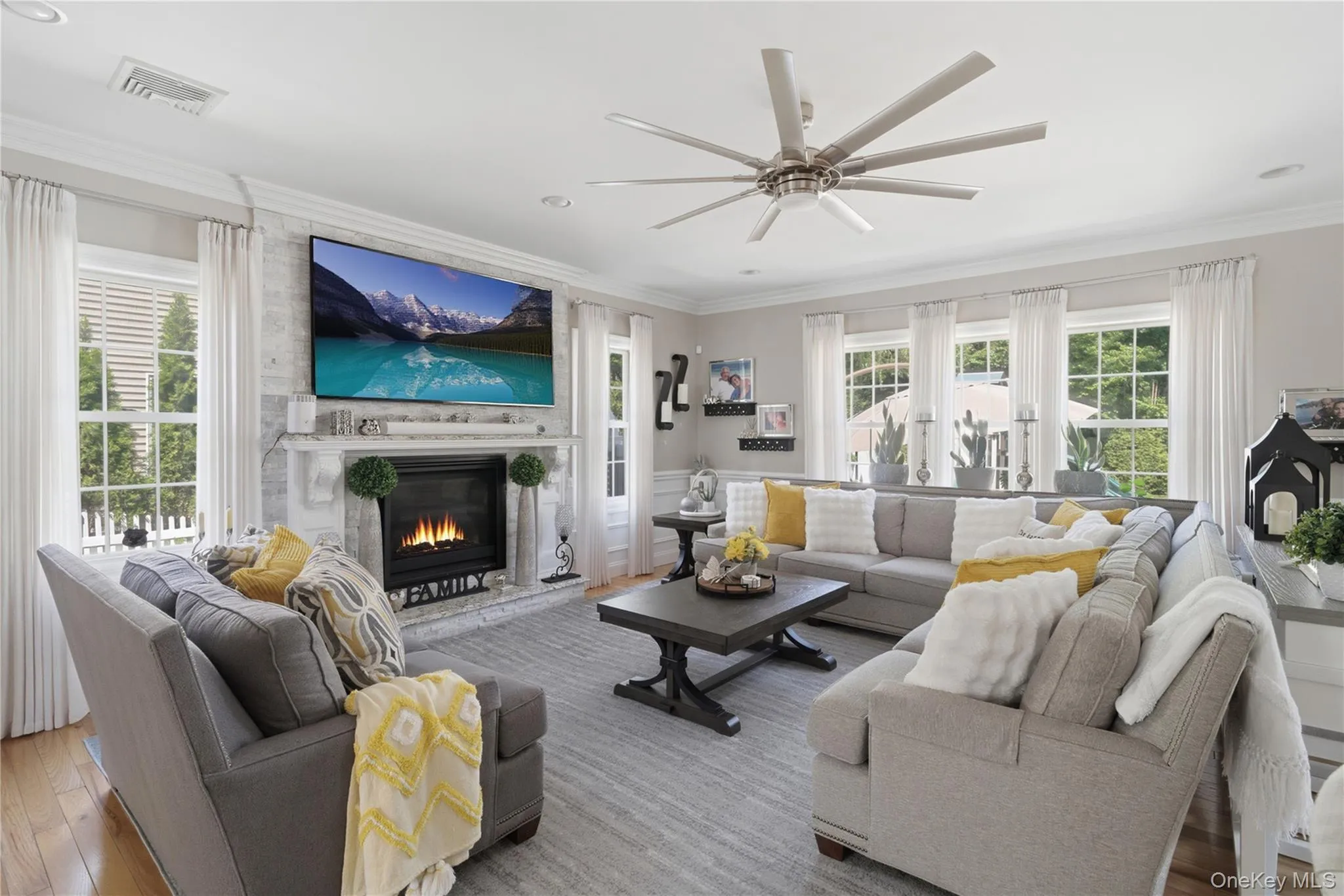 27 Davison Place, Hempstead, NY, 4 Bedrooms Bedrooms, 7 Rooms Rooms,2 BathroomsBathrooms,Residential,For Rent,Davison,0,1003709 27 Davison Place, Hempstead, NY, 4 Bedrooms Bedrooms, 7 Rooms Rooms,2 BathroomsBathrooms,Residential,For Rent,Davison,0,1003709