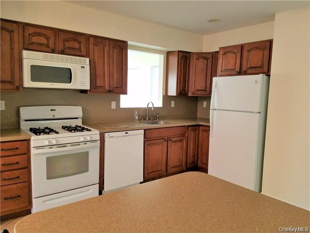 1 Humming Bird Lane, Stony Point, NY, 3 Bedrooms Bedrooms, 6 Rooms Rooms,1 BathroomBathrooms,Residential Lease,For Rent,Humming Bird,0,1003720 1 Humming Bird Lane, Stony Point, NY, 3 Bedrooms Bedrooms, 6 Rooms Rooms,1 BathroomBathrooms,Residential Lease,For Rent,Humming Bird,0,1003720