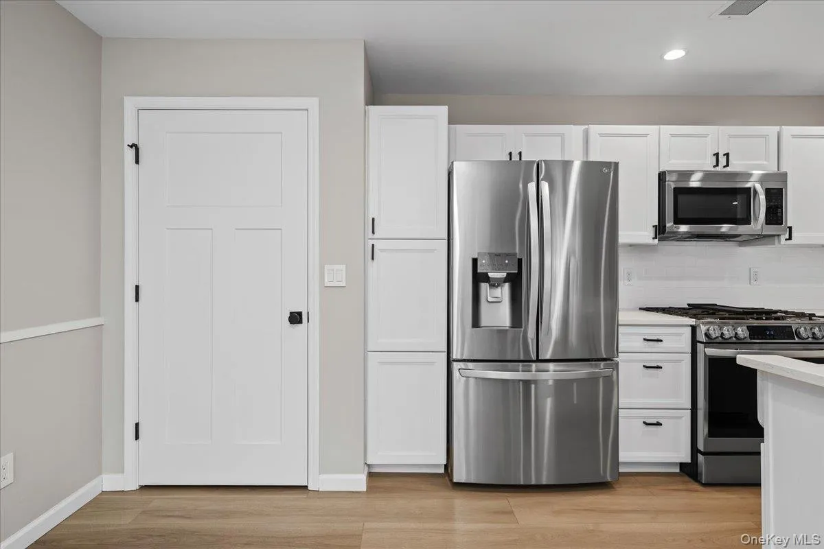 56 The Rise, Warwick (town), NY, 2 Bedrooms Bedrooms, 5 Rooms Rooms,1 BathroomBathrooms,Residential Lease,For Rent,The Rise,0,1003726 56 The Rise, Warwick (town), NY, 2 Bedrooms Bedrooms, 5 Rooms Rooms,1 BathroomBathrooms,Residential Lease,For Rent,The Rise,0,1003726