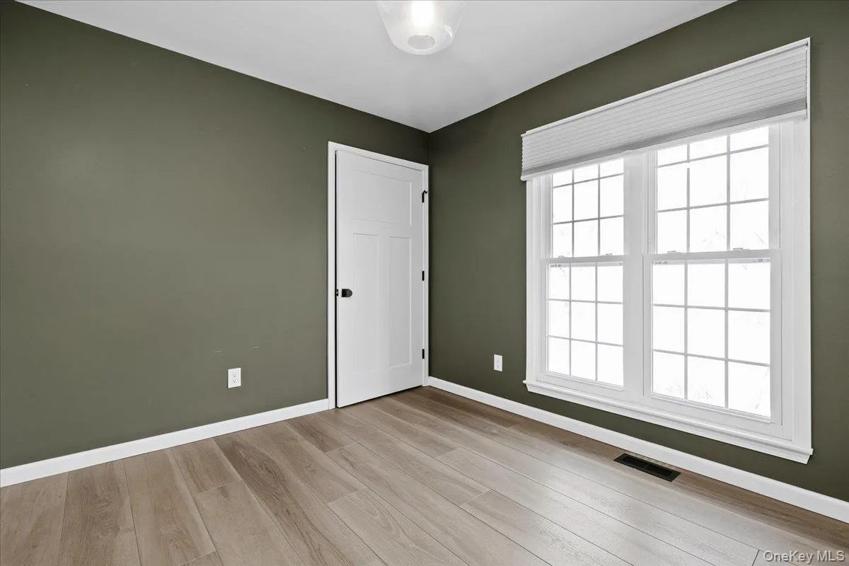 56 The Rise, Warwick (town), NY, 2 Bedrooms Bedrooms, 5 Rooms Rooms,1 BathroomBathrooms,Residential Lease,For Rent,The Rise,0,1003726 56 The Rise, Warwick (town), NY, 2 Bedrooms Bedrooms, 5 Rooms Rooms,1 BathroomBathrooms,Residential Lease,For Rent,The Rise,0,1003726