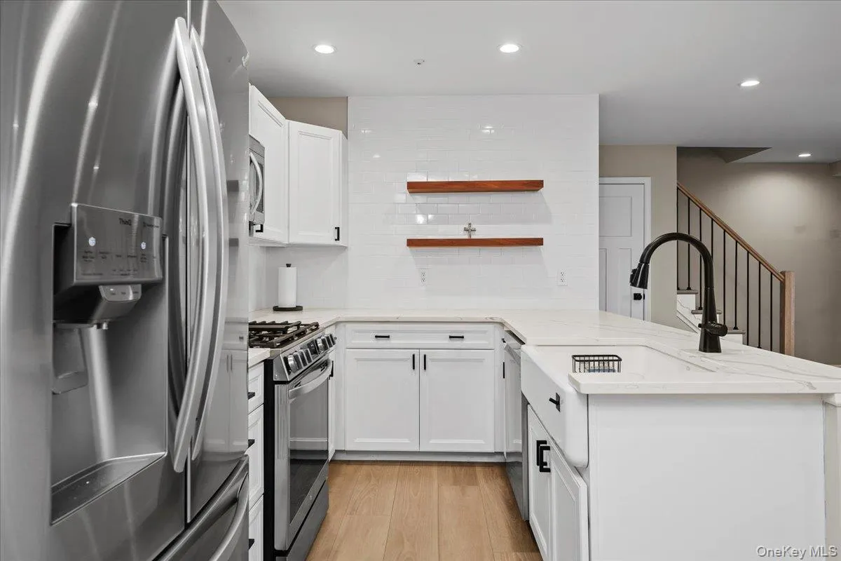 56 The Rise, Warwick (town), NY, 2 Bedrooms Bedrooms, 5 Rooms Rooms,1 BathroomBathrooms,Residential Lease,For Rent,The Rise,0,1003726 56 The Rise, Warwick (town), NY, 2 Bedrooms Bedrooms, 5 Rooms Rooms,1 BathroomBathrooms,Residential Lease,For Rent,The Rise,0,1003726