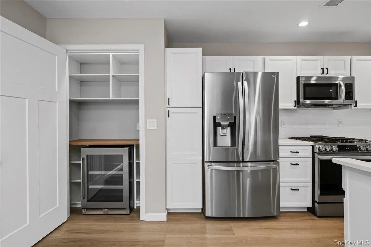 56 The Rise, Warwick (town), NY, 2 Bedrooms Bedrooms, 5 Rooms Rooms,1 BathroomBathrooms,Residential Lease,For Rent,The Rise,0,1003726 56 The Rise, Warwick (town), NY, 2 Bedrooms Bedrooms, 5 Rooms Rooms,1 BathroomBathrooms,Residential Lease,For Rent,The Rise,0,1003726