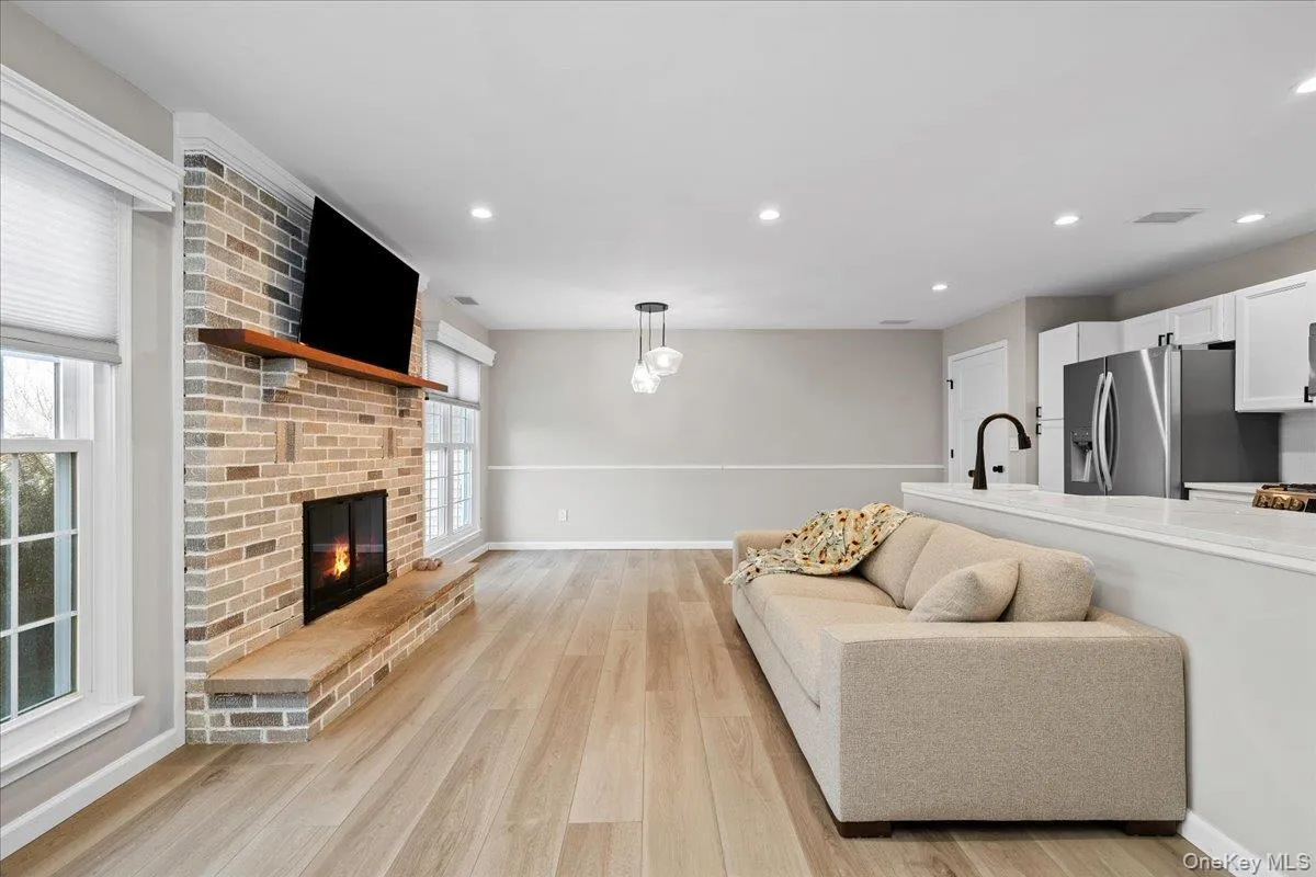 56 The Rise, Warwick (town), NY, 2 Bedrooms Bedrooms, 5 Rooms Rooms,1 BathroomBathrooms,Residential Lease,For Rent,The Rise,0,1003726 56 The Rise, Warwick (town), NY, 2 Bedrooms Bedrooms, 5 Rooms Rooms,1 BathroomBathrooms,Residential Lease,For Rent,The Rise,0,1003726