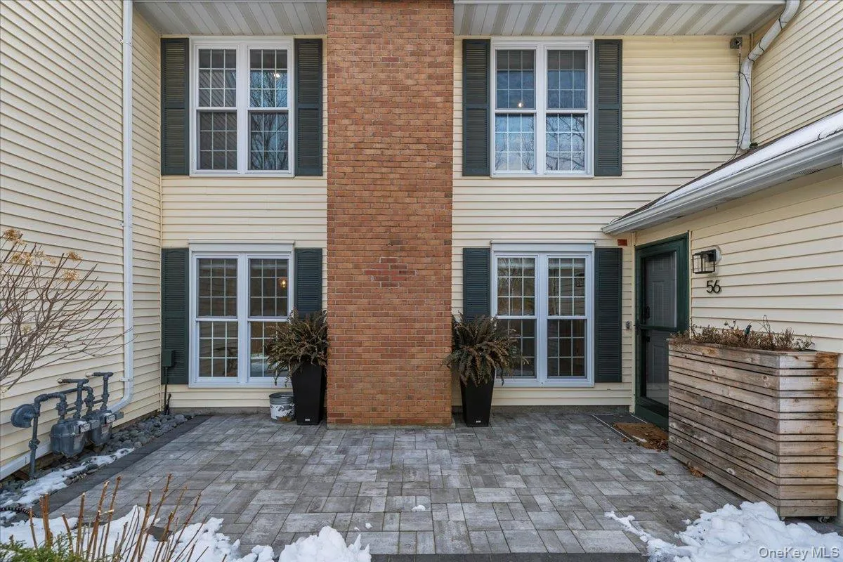 56 The Rise, Warwick (town), NY, 2 Bedrooms Bedrooms, 5 Rooms Rooms,1 BathroomBathrooms,Residential Lease,For Rent,The Rise,0,1003726 56 The Rise, Warwick (town), NY, 2 Bedrooms Bedrooms, 5 Rooms Rooms,1 BathroomBathrooms,Residential Lease,For Rent,The Rise,0,1003726