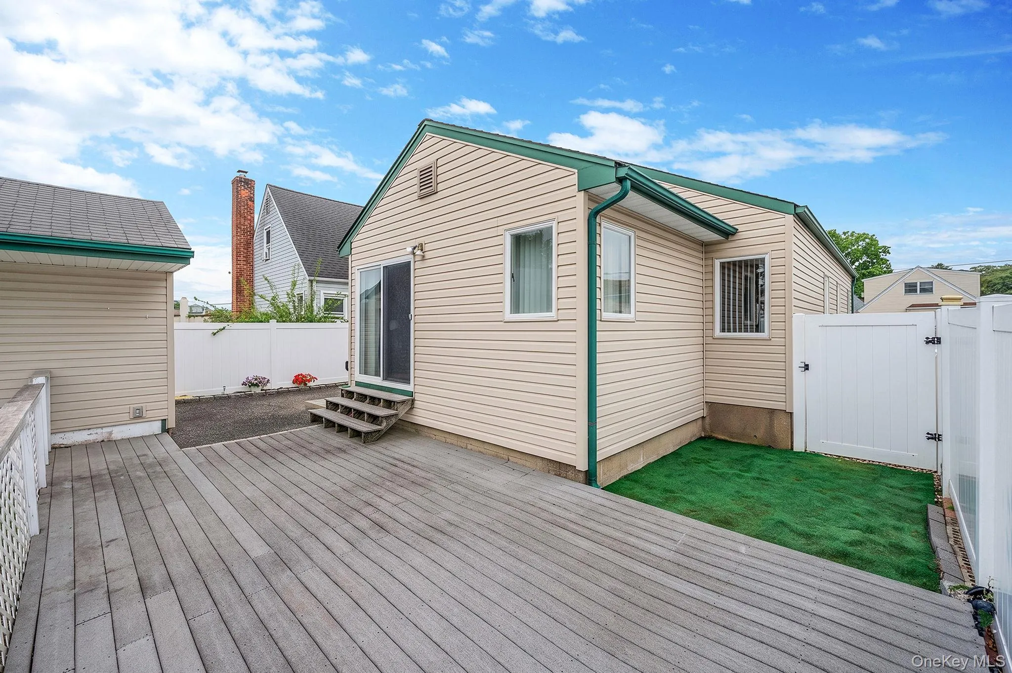 10 Gordon Avenue, North Hempstead, NY, 3 Bedrooms Bedrooms, 7 Rooms Rooms,1 BathroomBathrooms,Residential,For Rent,Gordon,0,1003728 10 Gordon Avenue, North Hempstead, NY, 3 Bedrooms Bedrooms, 7 Rooms Rooms,1 BathroomBathrooms,Residential,For Rent,Gordon,0,1003728