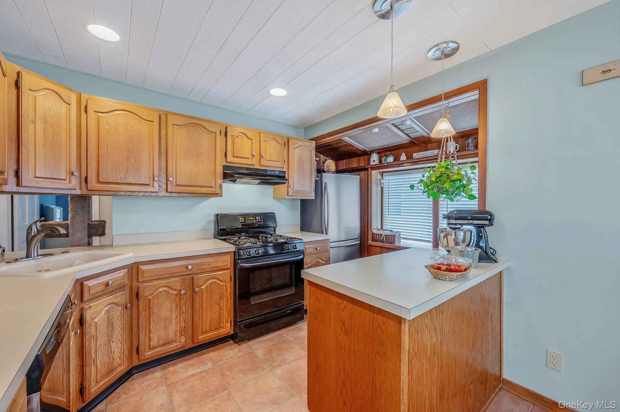 10 Gordon Avenue, North Hempstead, NY, 3 Bedrooms Bedrooms, 7 Rooms Rooms,1 BathroomBathrooms,Residential,For Rent,Gordon,0,1003728 10 Gordon Avenue, North Hempstead, NY, 3 Bedrooms Bedrooms, 7 Rooms Rooms,1 BathroomBathrooms,Residential,For Rent,Gordon,0,1003728