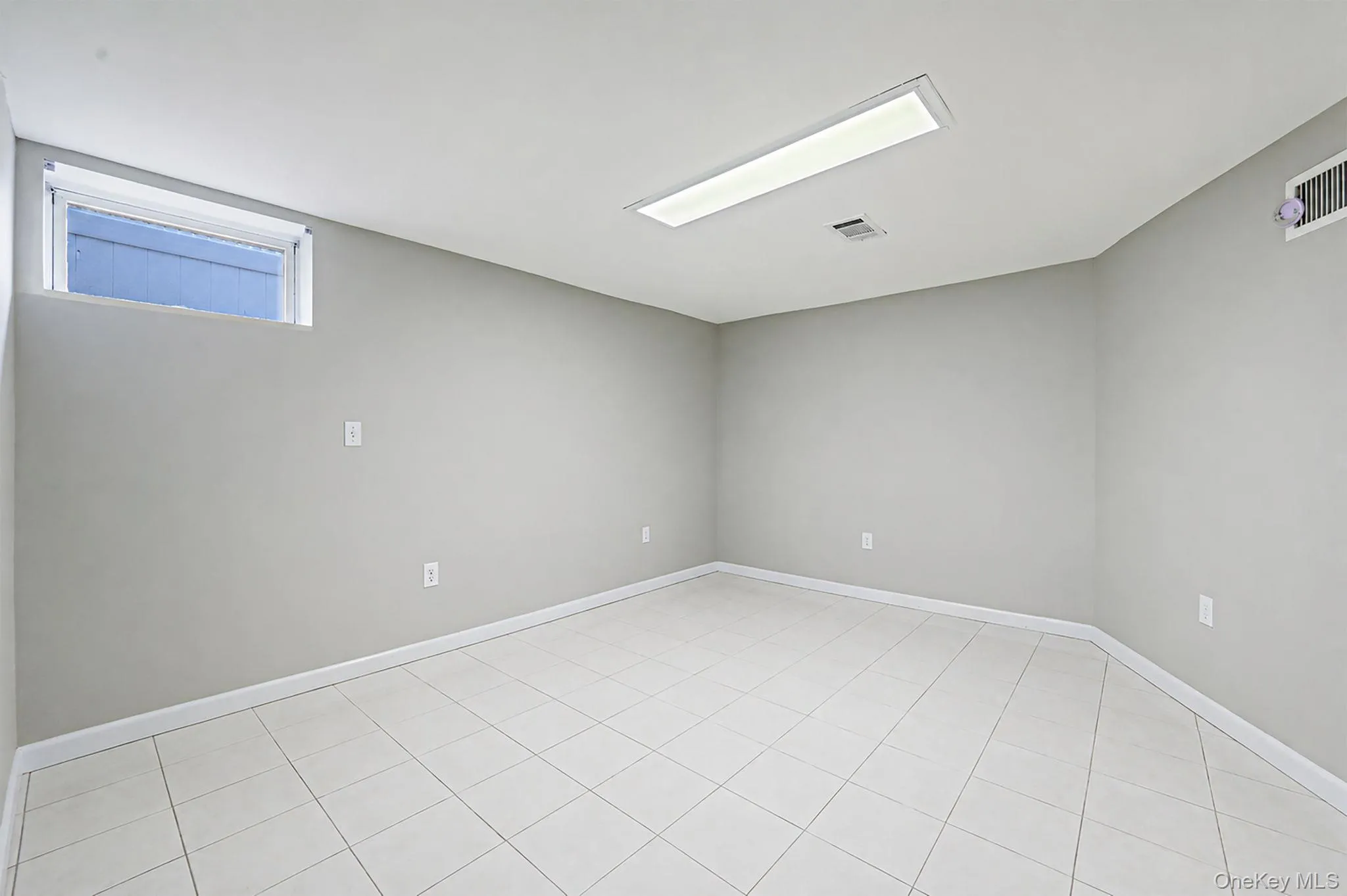 10 Gordon Avenue, North Hempstead, NY, 3 Bedrooms Bedrooms, 7 Rooms Rooms,1 BathroomBathrooms,Residential,For Rent,Gordon,0,1003728 10 Gordon Avenue, North Hempstead, NY, 3 Bedrooms Bedrooms, 7 Rooms Rooms,1 BathroomBathrooms,Residential,For Rent,Gordon,0,1003728