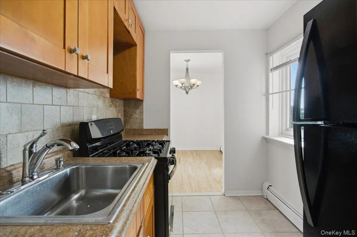 900 Midland Avenue, Yonkers, NY, 1 Bedroom Bedrooms, 5 Rooms Rooms,1 BathroomBathrooms,Residential,For Rent,Midland,0,1003730 900 Midland Avenue, Yonkers, NY, 1 Bedroom Bedrooms, 5 Rooms Rooms,1 BathroomBathrooms,Residential,For Rent,Midland,0,1003730