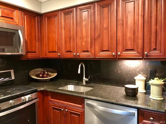 45 Country Club Drive, Brookhaven, NY, 1 Bedroom Bedrooms, 4 Rooms Rooms,1 BathroomBathrooms,Residential Lease,For Rent,Country Club,0,1003732 45 Country Club Drive, Brookhaven, NY, 1 Bedroom Bedrooms, 4 Rooms Rooms,1 BathroomBathrooms,Residential Lease,For Rent,Country Club,0,1003732