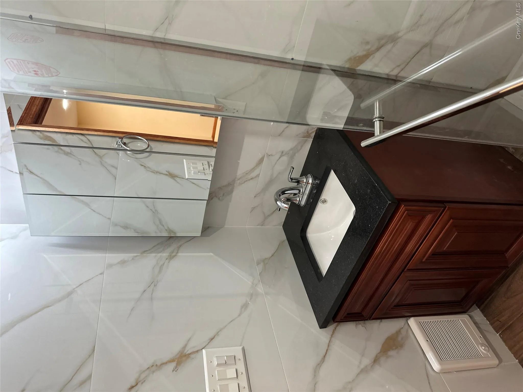 9015 Bayview Place, New York, NY, 3 Bedrooms Bedrooms, 6 Rooms Rooms,2 BathroomsBathrooms,Residential Lease,For Rent,Bayview,0,1003733 9015 Bayview Place, New York, NY, 3 Bedrooms Bedrooms, 6 Rooms Rooms,2 BathroomsBathrooms,Residential Lease,For Rent,Bayview,0,1003733