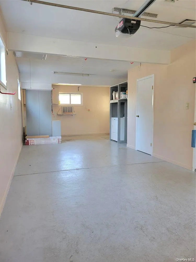 44 Return Lane, Hempstead, NY, 5 Bedrooms Bedrooms, 10 Rooms Rooms,2 BathroomsBathrooms,Residential Lease,For Rent,Return,0,1003746 44 Return Lane, Hempstead, NY, 5 Bedrooms Bedrooms, 10 Rooms Rooms,2 BathroomsBathrooms,Residential Lease,For Rent,Return,0,1003746