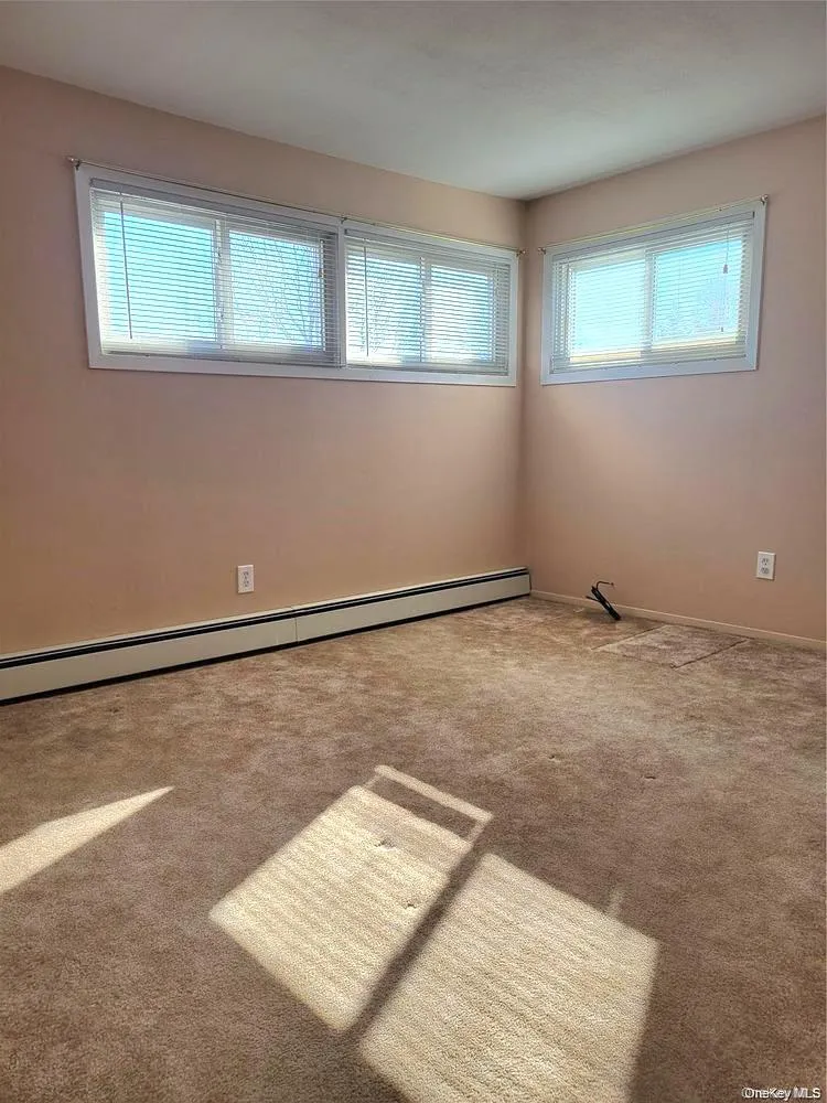 44 Return Lane, Hempstead, NY, 5 Bedrooms Bedrooms, 10 Rooms Rooms,2 BathroomsBathrooms,Residential Lease,For Rent,Return,0,1003746 44 Return Lane, Hempstead, NY, 5 Bedrooms Bedrooms, 10 Rooms Rooms,2 BathroomsBathrooms,Residential Lease,For Rent,Return,0,1003746