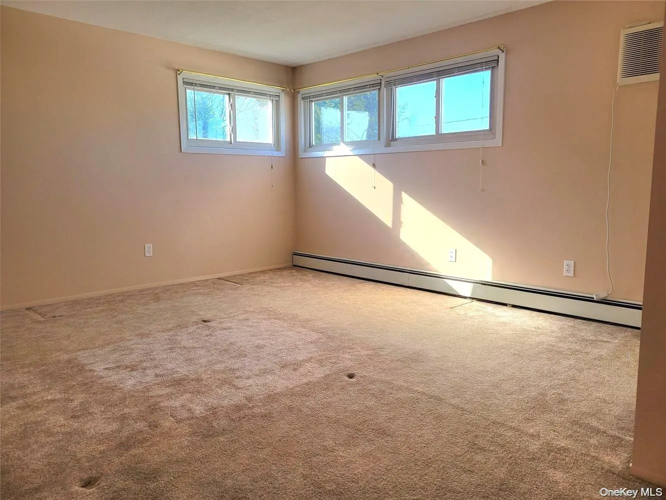 44 Return Lane, Hempstead, NY, 5 Bedrooms Bedrooms, 10 Rooms Rooms,2 BathroomsBathrooms,Residential Lease,For Rent,Return,0,1003746 44 Return Lane, Hempstead, NY, 5 Bedrooms Bedrooms, 10 Rooms Rooms,2 BathroomsBathrooms,Residential Lease,For Rent,Return,0,1003746