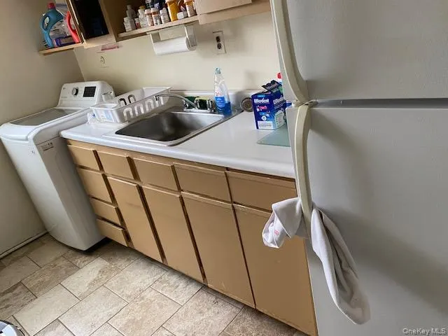 254-25 75th Avenue, New York, NY, 3 Bedrooms Bedrooms, 5 Rooms Rooms,1 BathroomBathrooms,Residential Sale,For Rent,75th,0,1003749 254-25 75th Avenue, New York, NY, 3 Bedrooms Bedrooms, 5 Rooms Rooms,1 BathroomBathrooms,Residential Sale,For Rent,75th,0,1003749