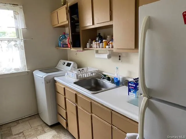 254-25 75th Avenue, New York, NY, 3 Bedrooms Bedrooms, 5 Rooms Rooms,1 BathroomBathrooms,Residential Sale,For Rent,75th,0,1003749 254-25 75th Avenue, New York, NY, 3 Bedrooms Bedrooms, 5 Rooms Rooms,1 BathroomBathrooms,Residential Sale,For Rent,75th,0,1003749