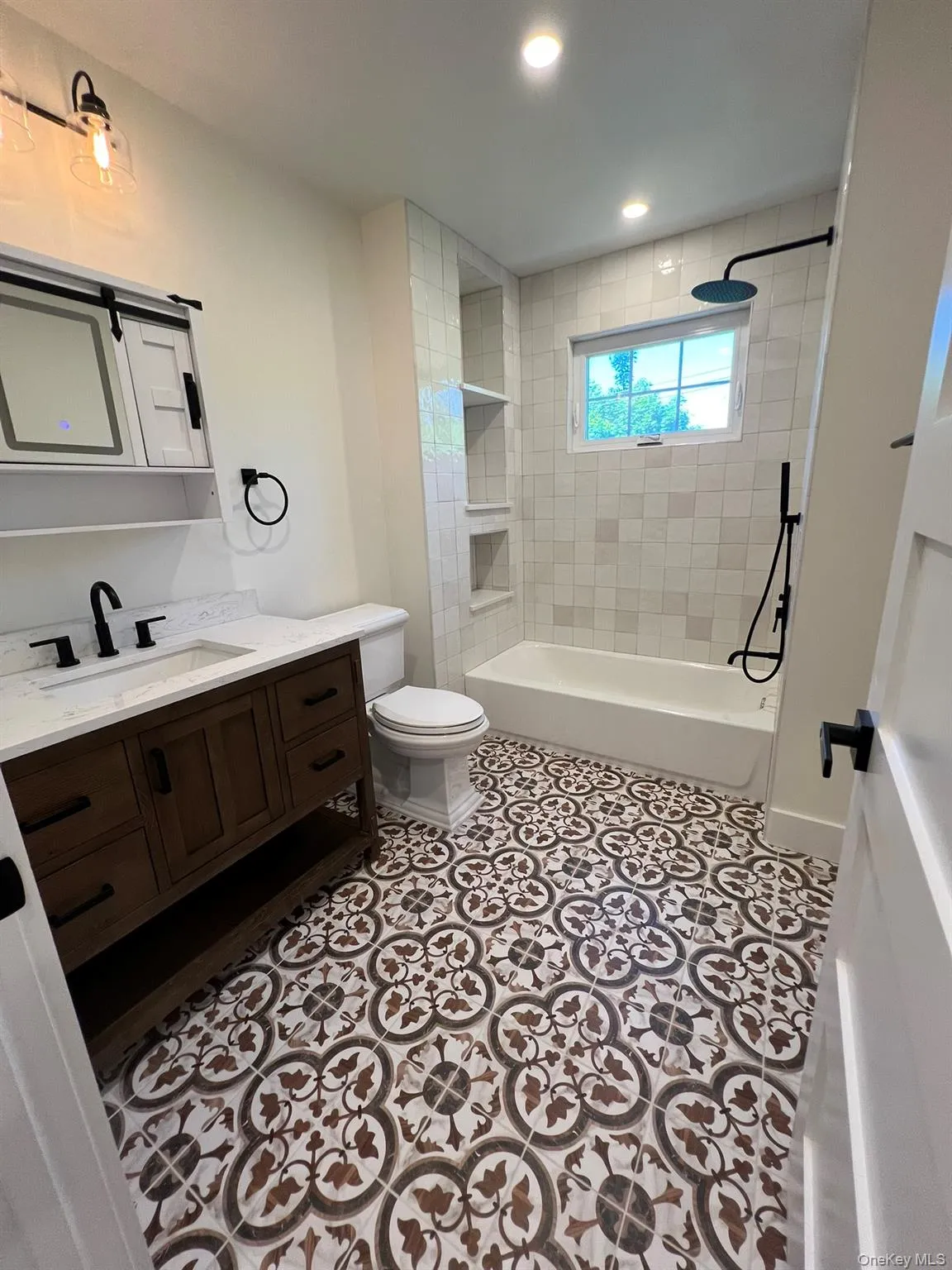 158 Lee Avenue, Oyster Bay, NY, 4 Bedrooms Bedrooms, 11 Rooms Rooms,3 BathroomsBathrooms,Residential,For Rent,Lee,0,1003753 158 Lee Avenue, Oyster Bay, NY, 4 Bedrooms Bedrooms, 11 Rooms Rooms,3 BathroomsBathrooms,Residential,For Rent,Lee,0,1003753