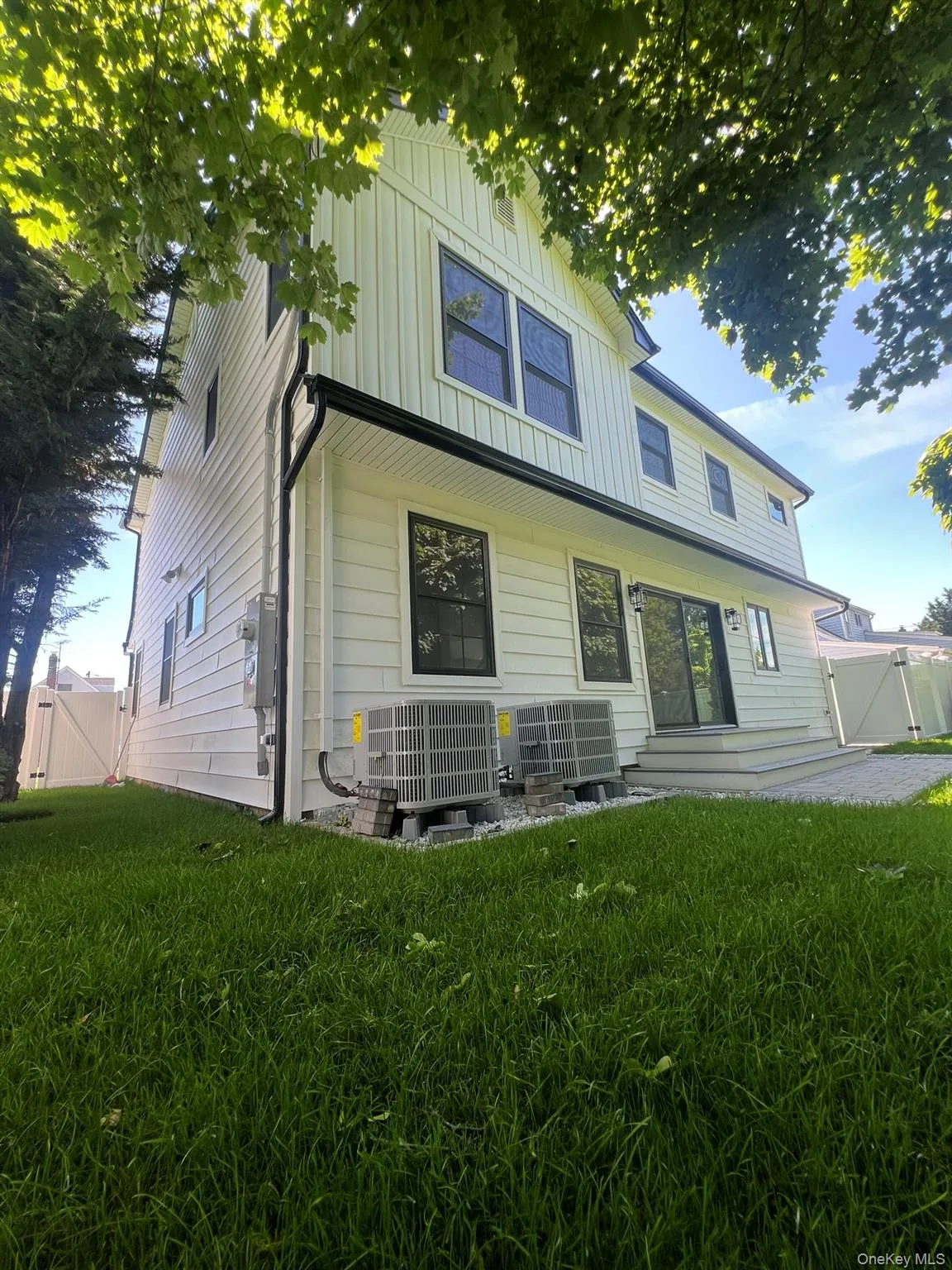 158 Lee Avenue, Oyster Bay, NY, 4 Bedrooms Bedrooms, 11 Rooms Rooms,3 BathroomsBathrooms,Residential,For Rent,Lee,0,1003753 158 Lee Avenue, Oyster Bay, NY, 4 Bedrooms Bedrooms, 11 Rooms Rooms,3 BathroomsBathrooms,Residential,For Rent,Lee,0,1003753