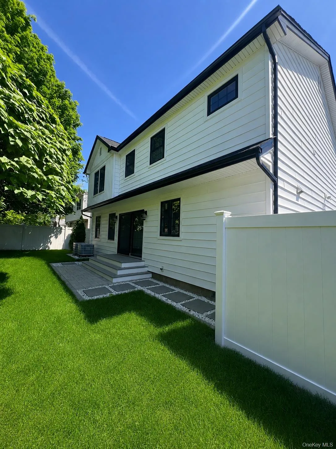 158 Lee Avenue, Oyster Bay, NY, 4 Bedrooms Bedrooms, 11 Rooms Rooms,3 BathroomsBathrooms,Residential,For Rent,Lee,0,1003753 158 Lee Avenue, Oyster Bay, NY, 4 Bedrooms Bedrooms, 11 Rooms Rooms,3 BathroomsBathrooms,Residential,For Rent,Lee,0,1003753
