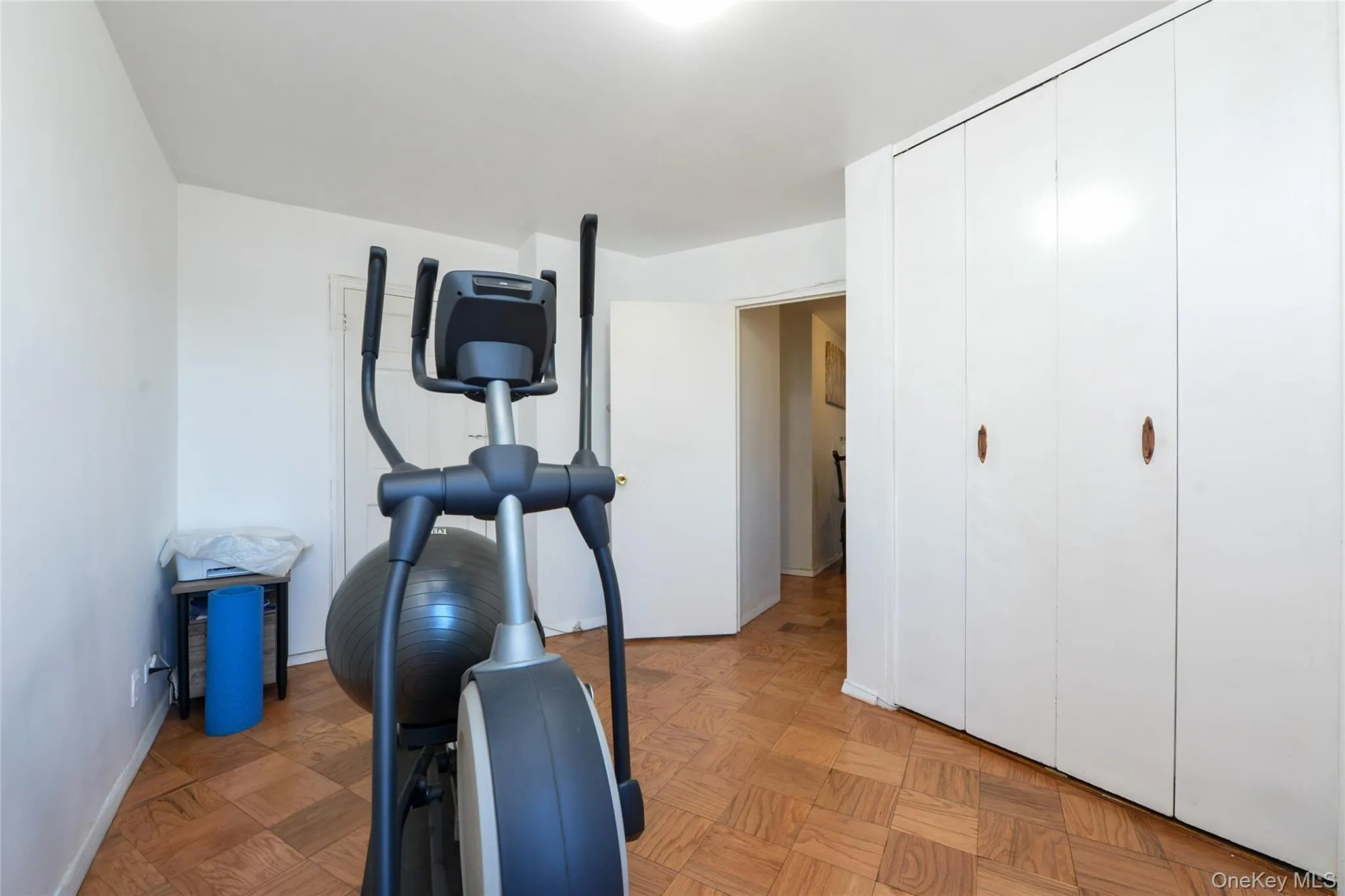 61-20 Grand Central, New York, NY, 3 Bedrooms Bedrooms, 6 Rooms Rooms,1 BathroomBathrooms,Residential,For Rent,Grand Central,0,1003755 61-20 Grand Central, New York, NY, 3 Bedrooms Bedrooms, 6 Rooms Rooms,1 BathroomBathrooms,Residential,For Rent,Grand Central,0,1003755