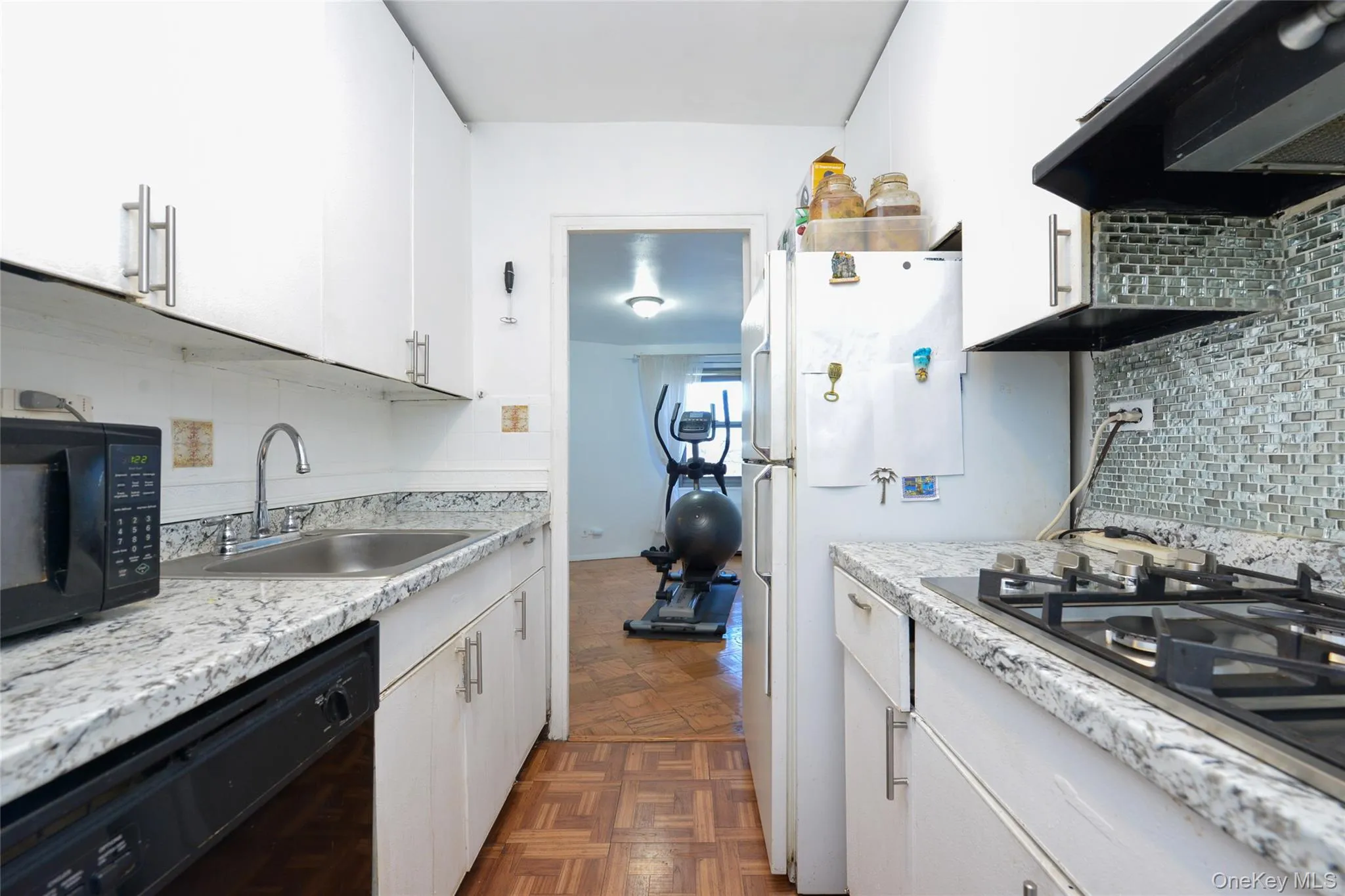 61-20 Grand Central, New York, NY, 3 Bedrooms Bedrooms, 6 Rooms Rooms,1 BathroomBathrooms,Residential,For Rent,Grand Central,0,1003755 61-20 Grand Central, New York, NY, 3 Bedrooms Bedrooms, 6 Rooms Rooms,1 BathroomBathrooms,Residential,For Rent,Grand Central,0,1003755