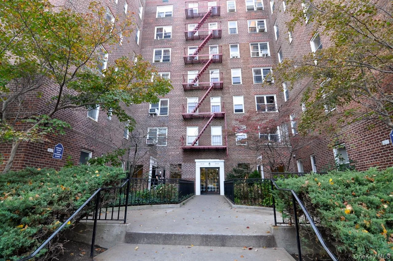 3930 52nd Street, New York, NY, 1 Bedroom Bedrooms, 3 Rooms Rooms,1 BathroomBathrooms,Residential,For Rent,52nd,0,1003756 3930 52nd Street, New York, NY, 1 Bedroom Bedrooms, 3 Rooms Rooms,1 BathroomBathrooms,Residential,For Rent,52nd,0,1003756