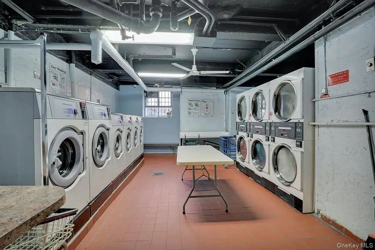 3930 52nd Street, New York, NY, 1 Bedroom Bedrooms, 3 Rooms Rooms,1 BathroomBathrooms,Residential,For Rent,52nd,0,1003756 3930 52nd Street, New York, NY, 1 Bedroom Bedrooms, 3 Rooms Rooms,1 BathroomBathrooms,Residential,For Rent,52nd,0,1003756