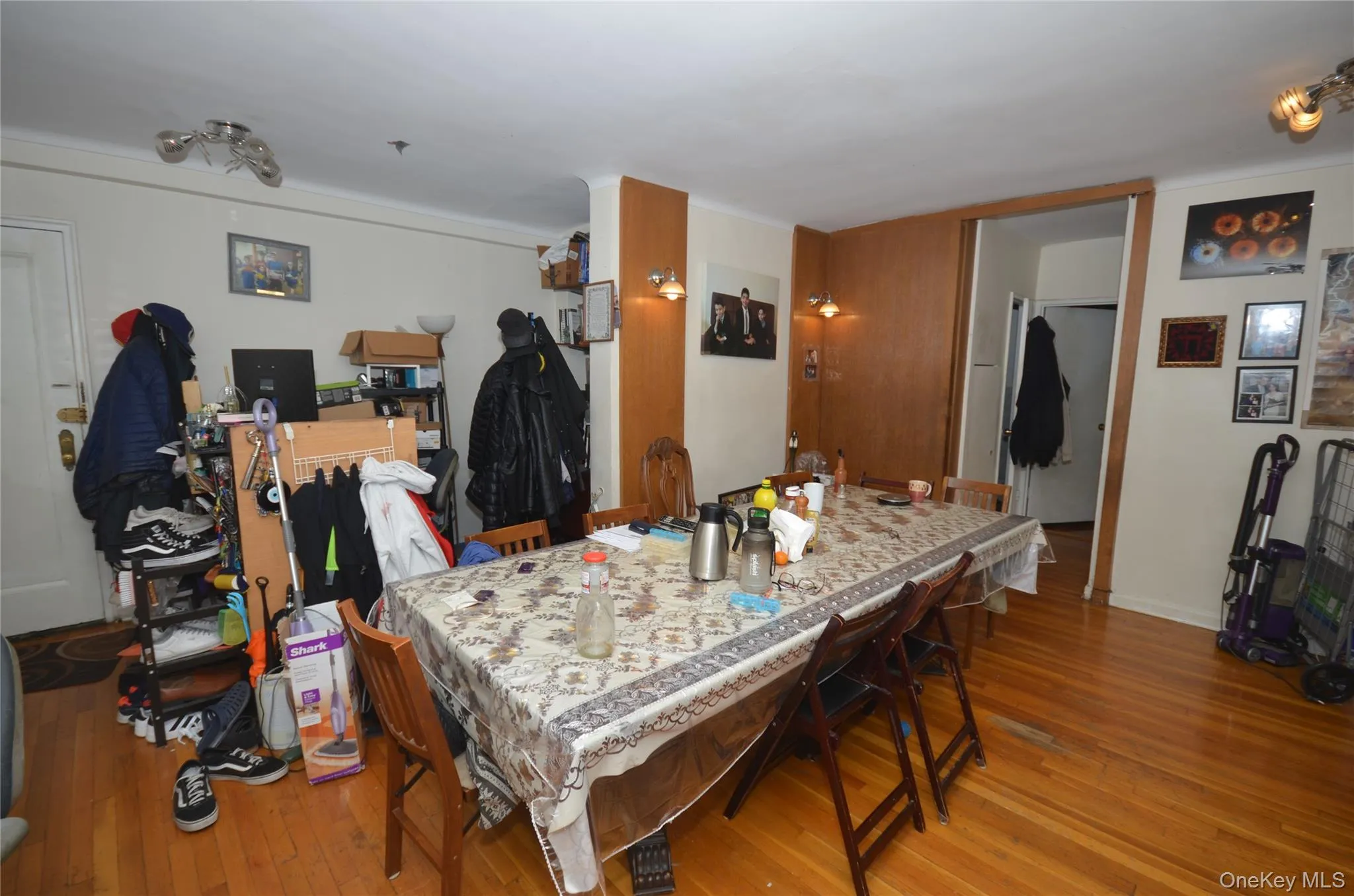 64-41 Saunders Street, New York, NY, 2 Bedrooms Bedrooms, 5 Rooms Rooms,1 BathroomBathrooms,Residential,For Rent,Saunders,0,1003759 64-41 Saunders Street, New York, NY, 2 Bedrooms Bedrooms, 5 Rooms Rooms,1 BathroomBathrooms,Residential,For Rent,Saunders,0,1003759