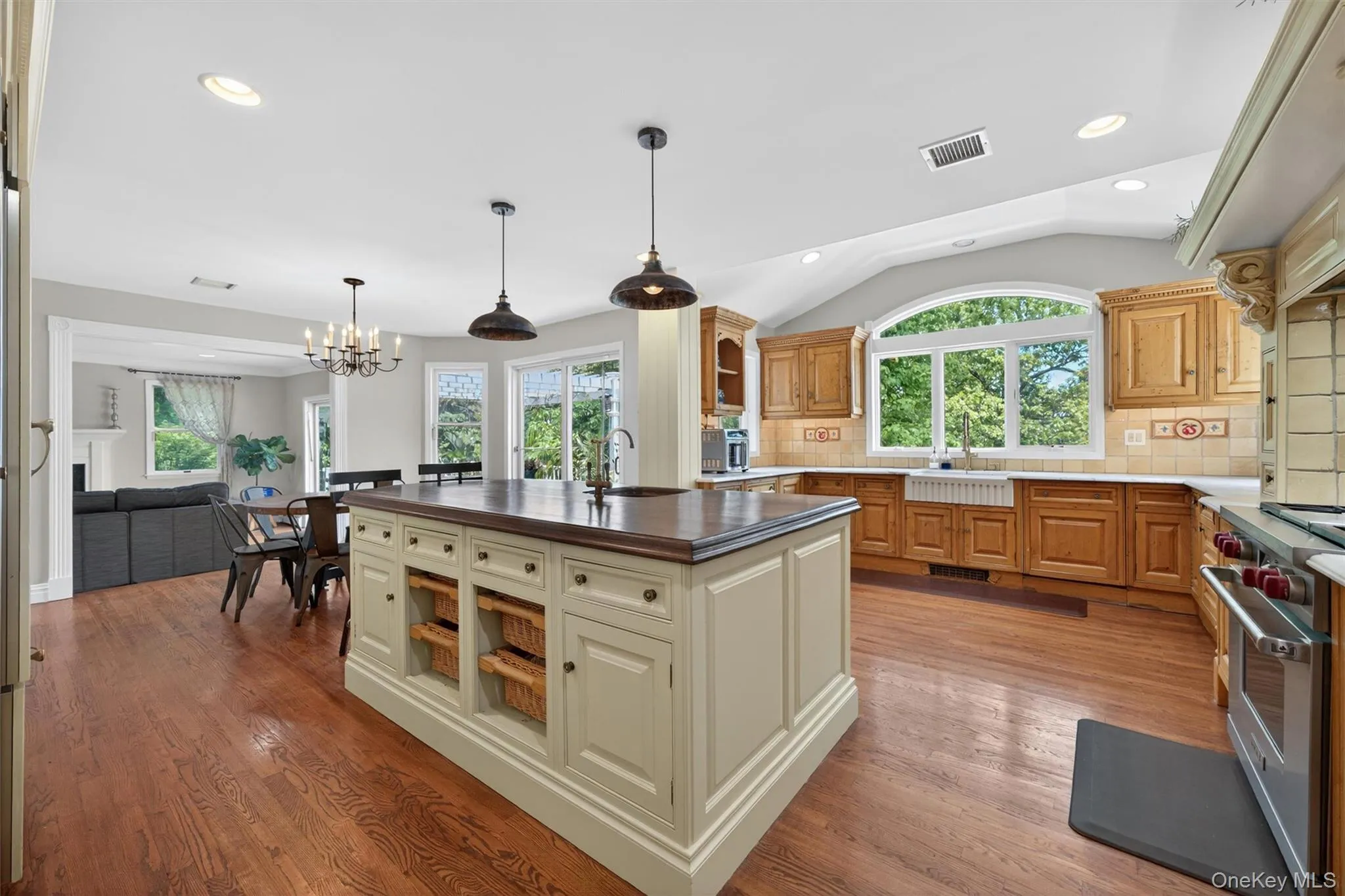 86 Long Vista Lane, Chester Town, NY, 5 Bedrooms Bedrooms, 13 Rooms Rooms,3 BathroomsBathrooms,Residential,For Rent,Long Vista,0,1003760 86 Long Vista Lane, Chester Town, NY, 5 Bedrooms Bedrooms, 13 Rooms Rooms,3 BathroomsBathrooms,Residential,For Rent,Long Vista,0,1003760